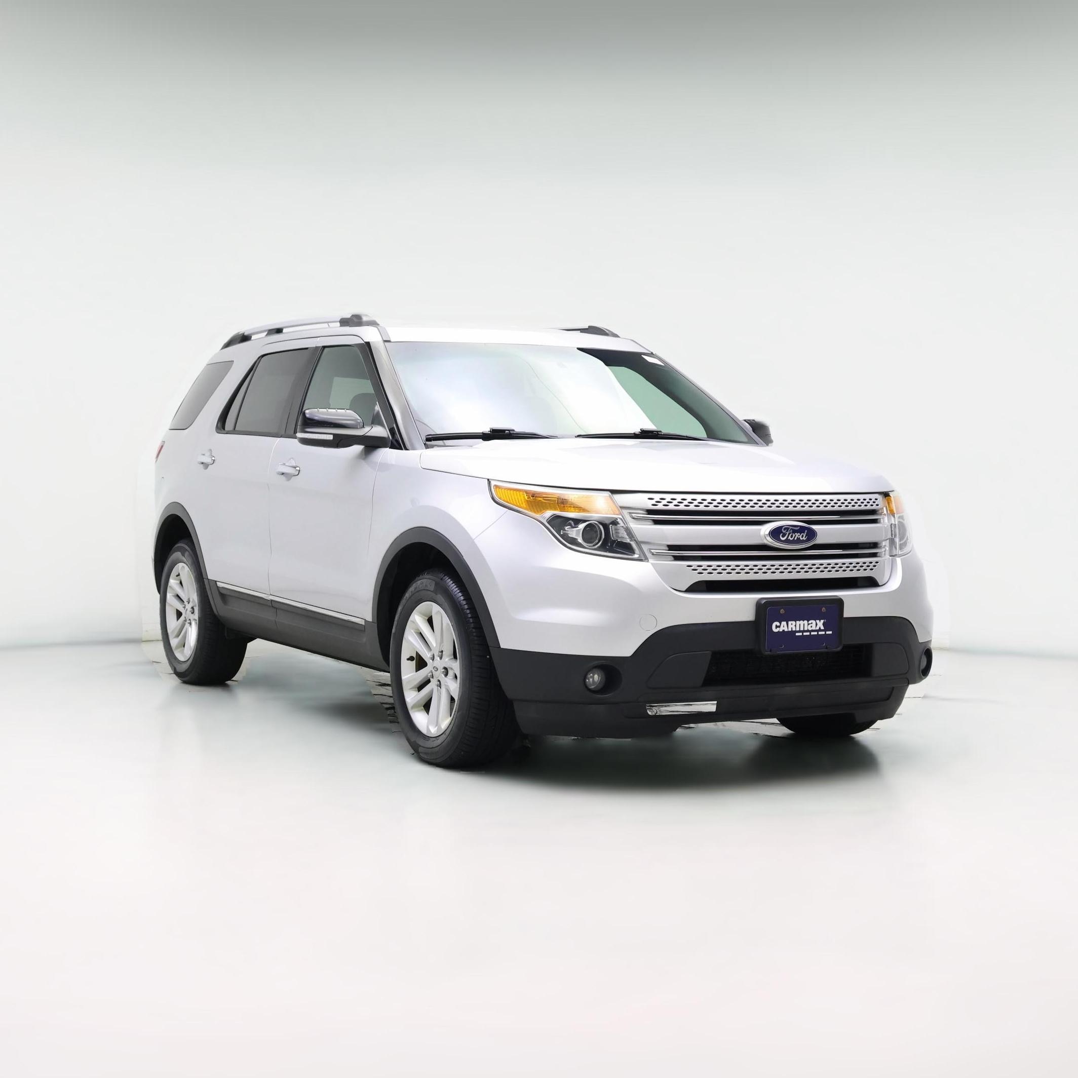 Thumbnail: 2015 Ford Explorer - 1