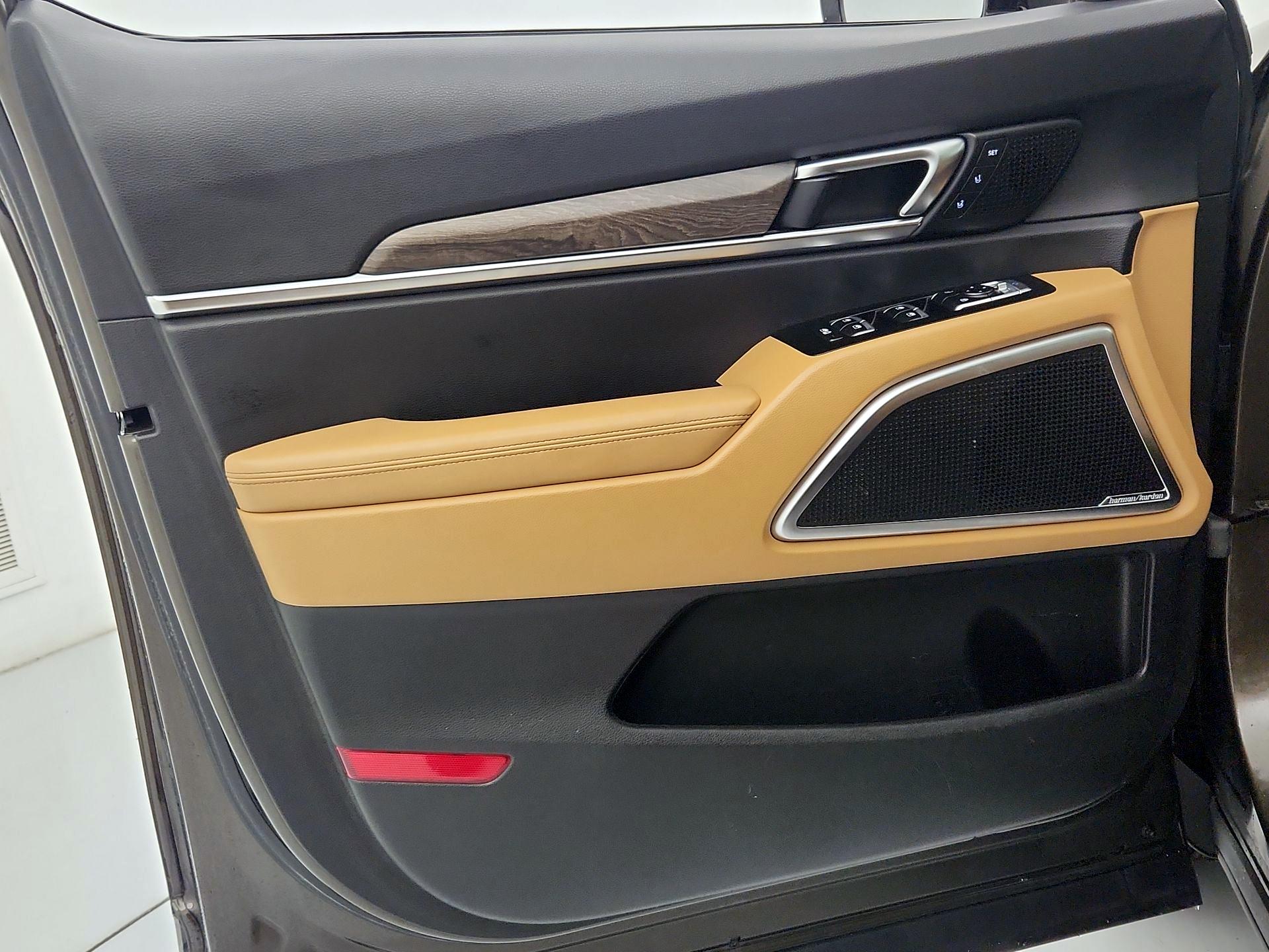 Thumbnail: 2020 Kia Telluride - 12