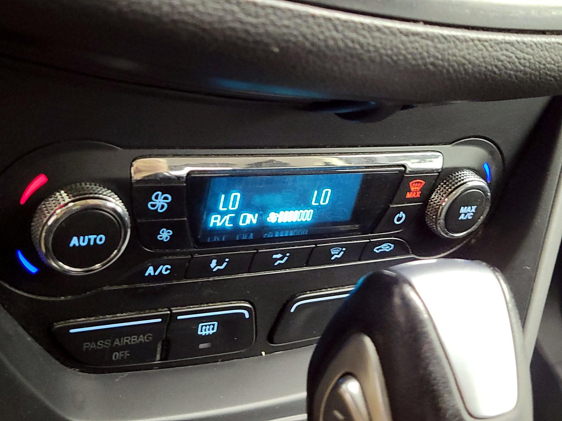 Thumbnail: 2014 Ford Escape - 16