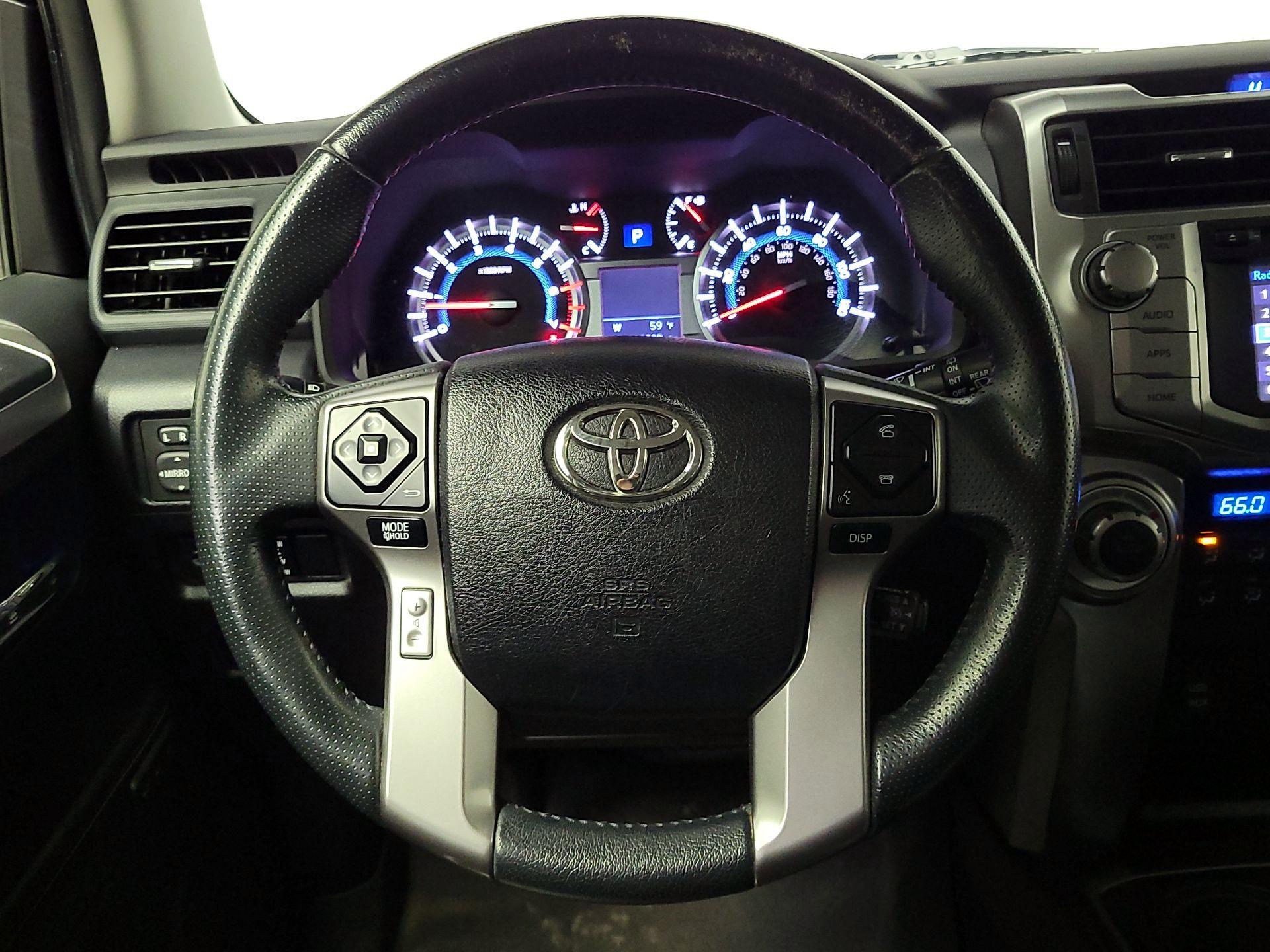 Thumbnail: 2016 Toyota 4Runner - 10