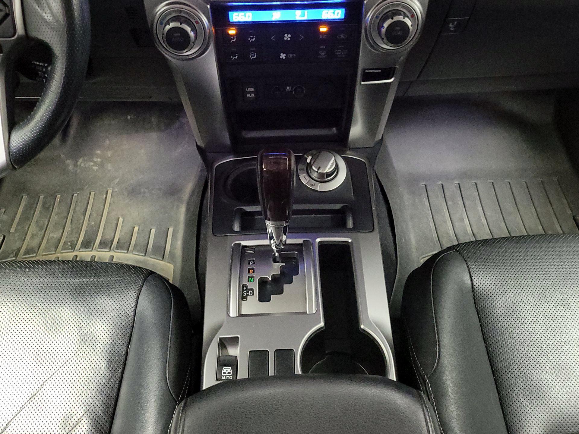 Thumbnail: 2016 Toyota 4Runner - 17