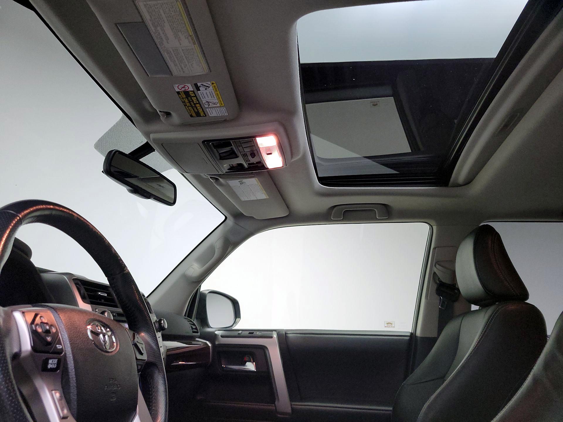 Thumbnail: 2016 Toyota 4Runner - 19