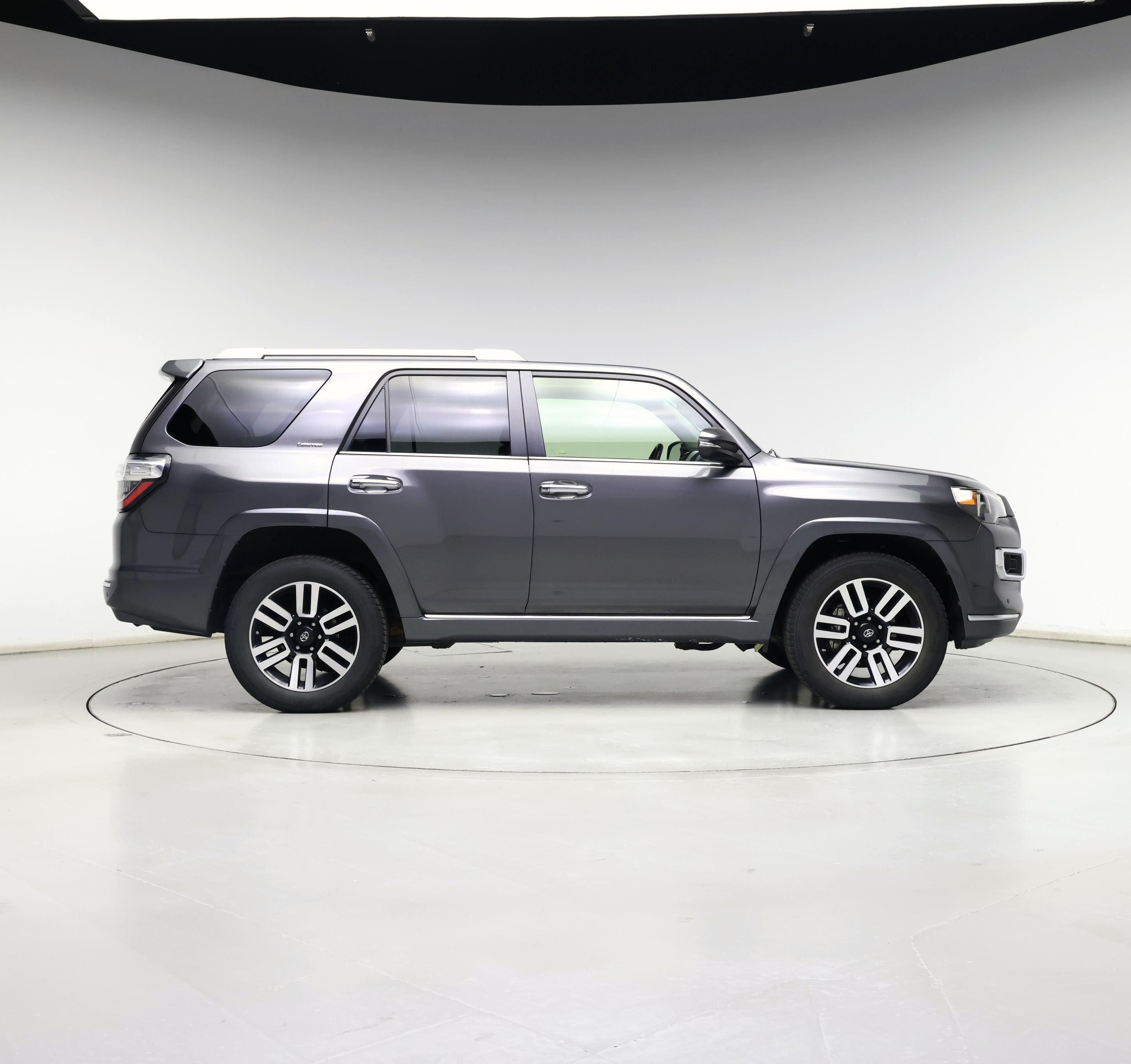 Thumbnail: 2016 Toyota 4Runner - 7