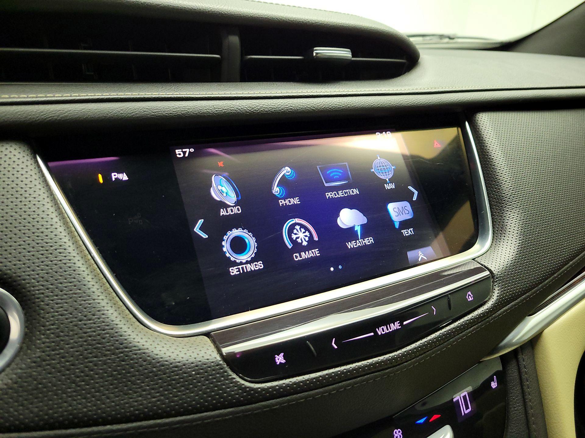 Thumbnail: 2017 Cadillac XT5 - 15