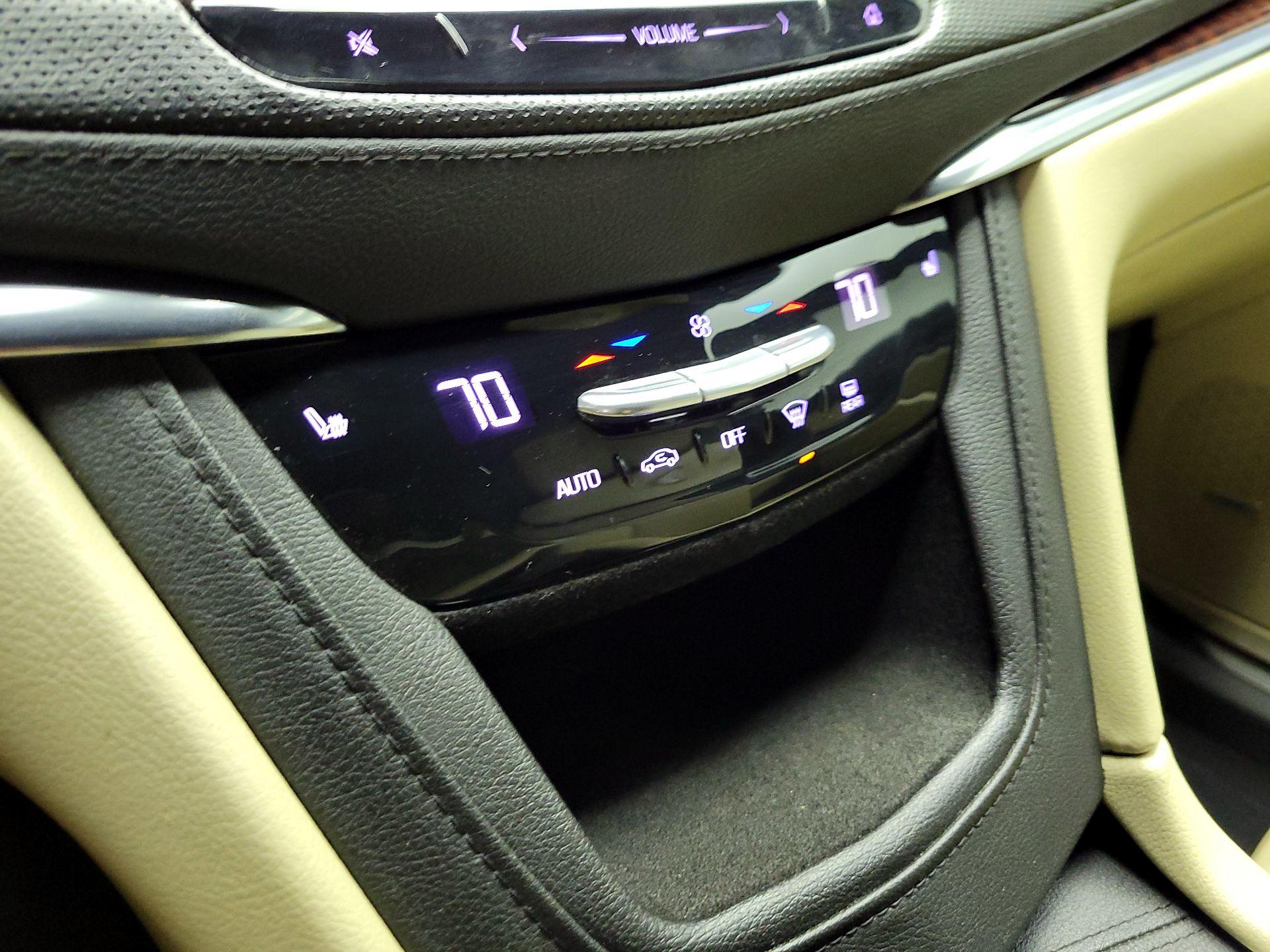 Thumbnail: 2017 Cadillac XT5 - 16