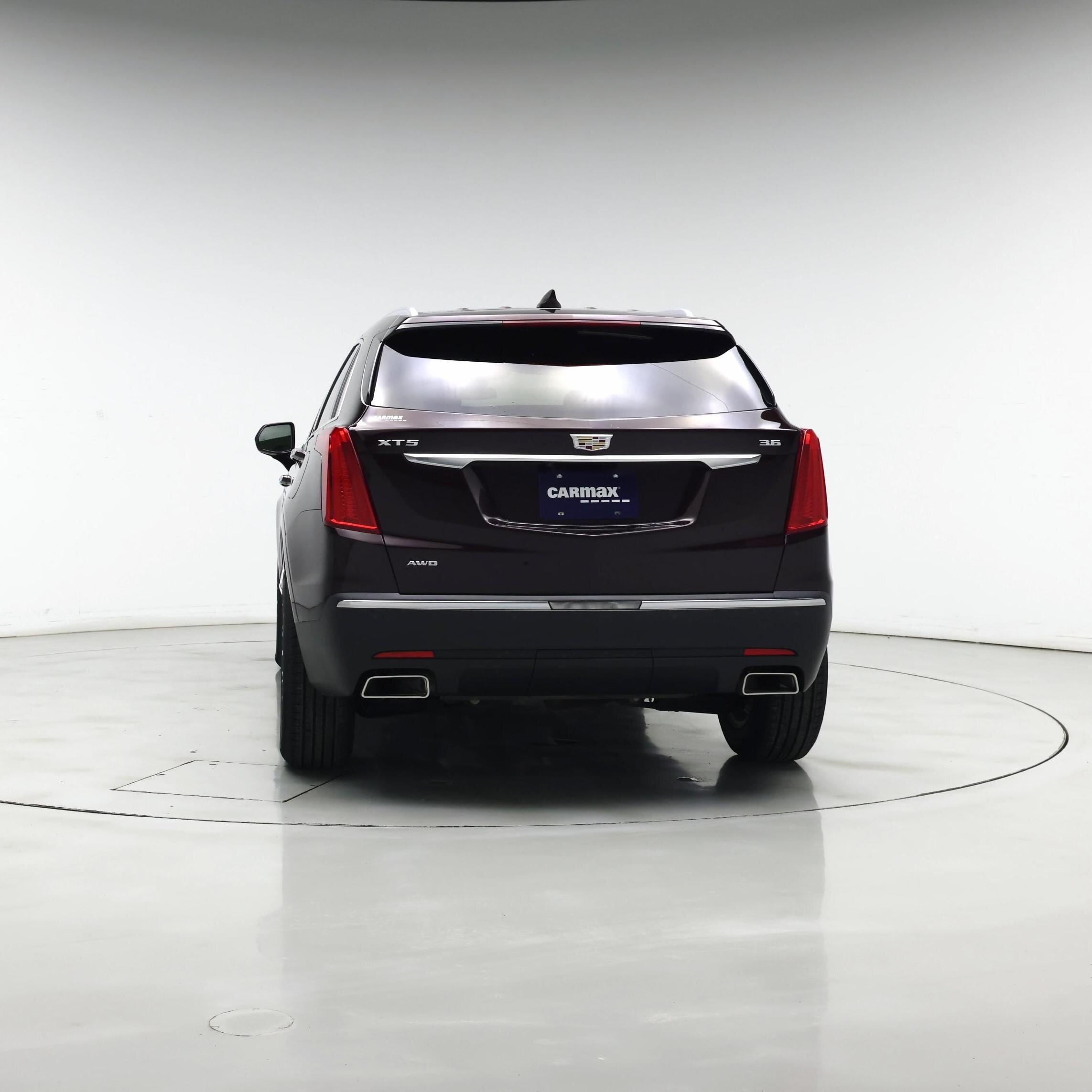 Thumbnail: 2017 Cadillac XT5 - 6