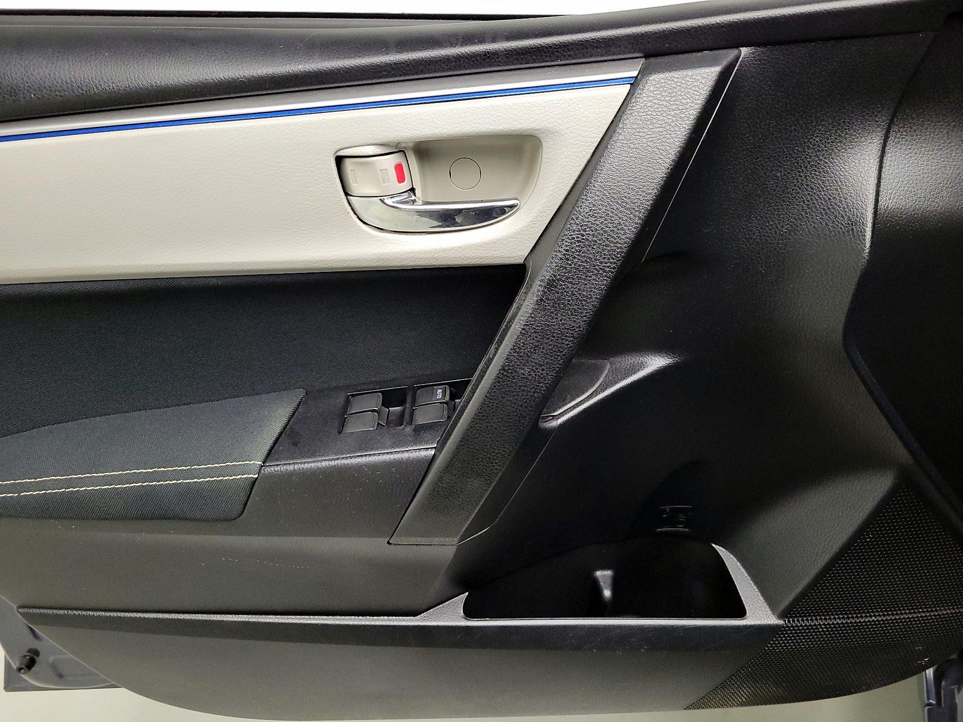 Thumbnail: 2014 Toyota Corolla - 12