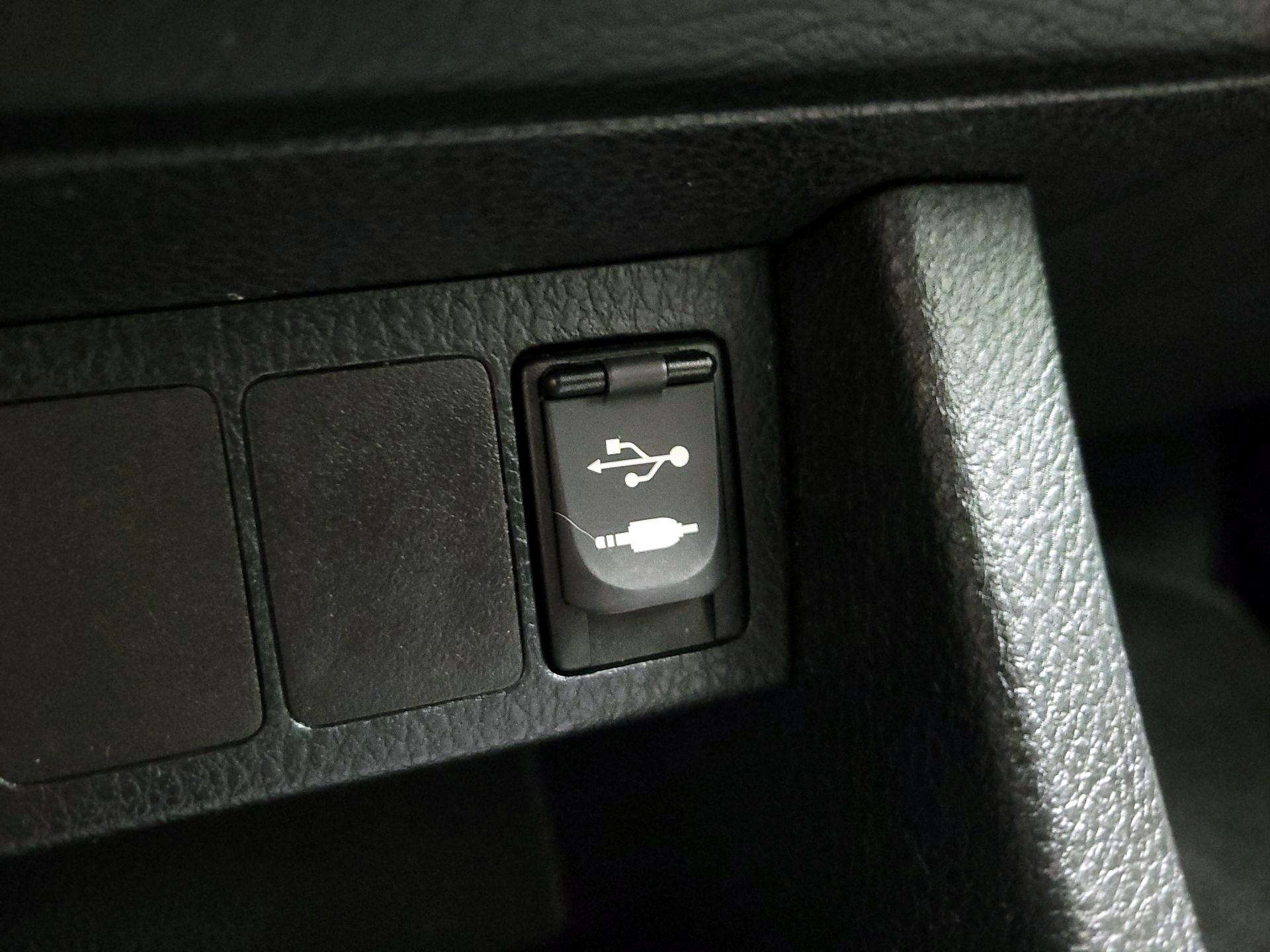 Thumbnail: 2014 Toyota Corolla - 17