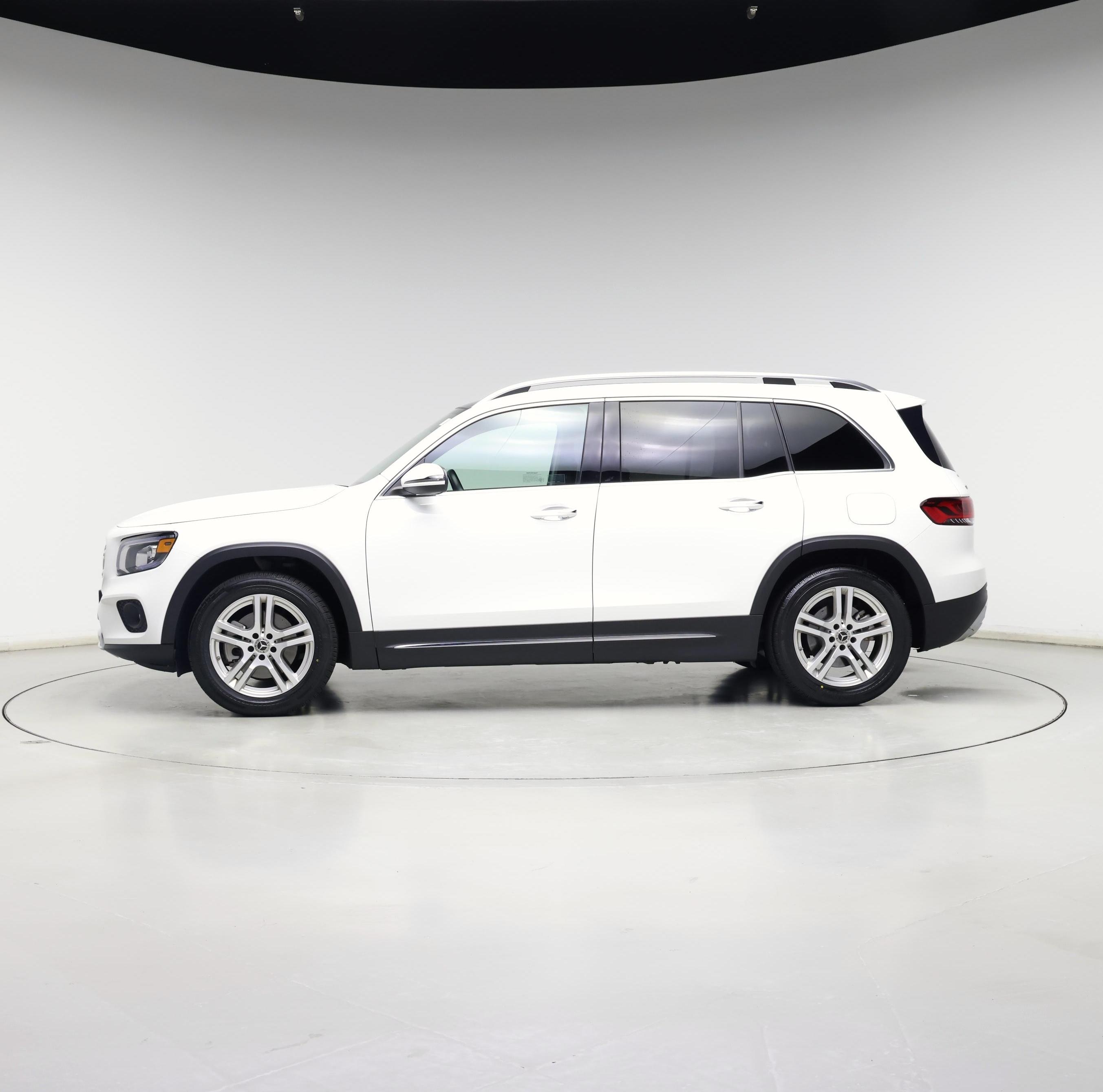 Thumbnail: 2021 Mercedes-Benz GLB - 3