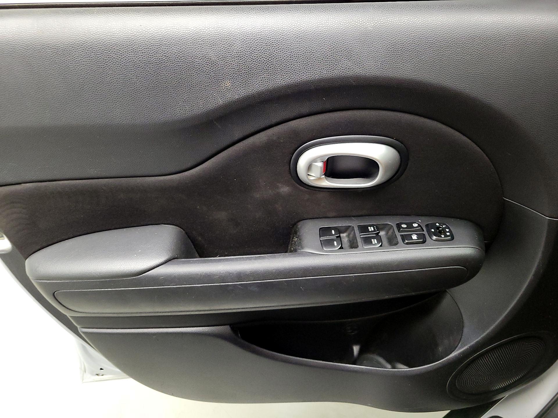 Thumbnail: 2016 Kia Soul - 12