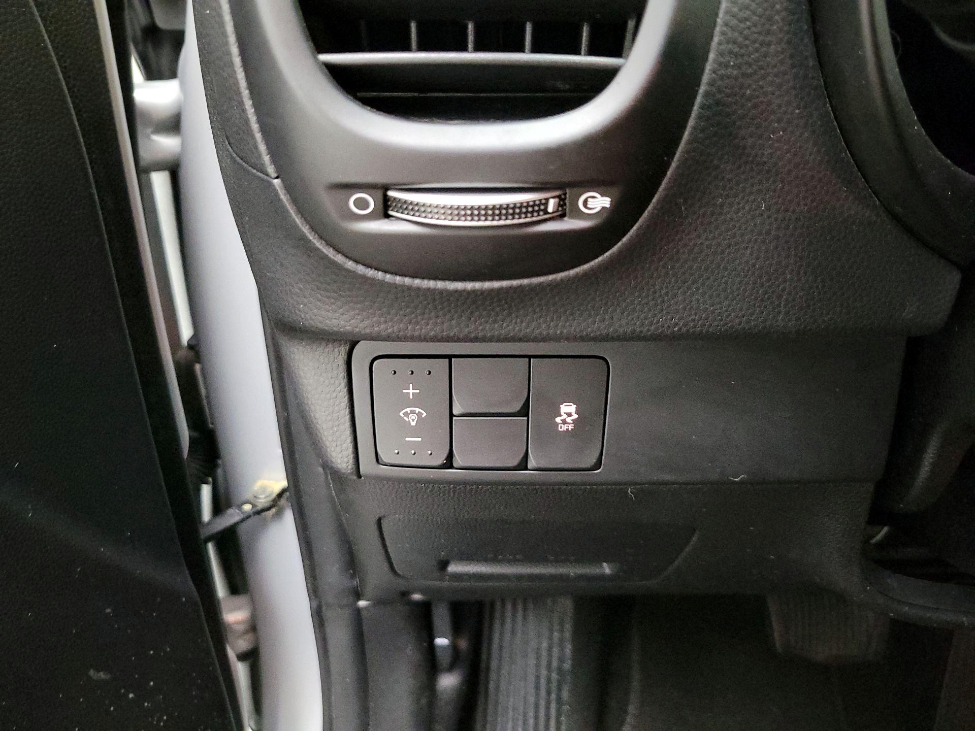 Thumbnail: 2016 Kia Soul - 13