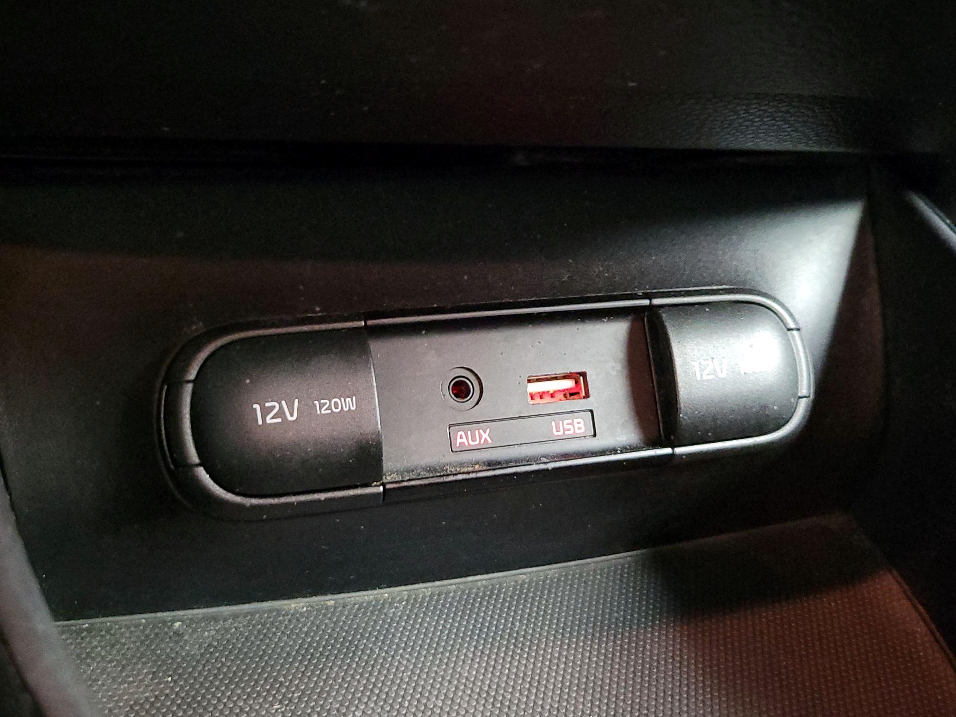 Thumbnail: 2016 Kia Soul - 18