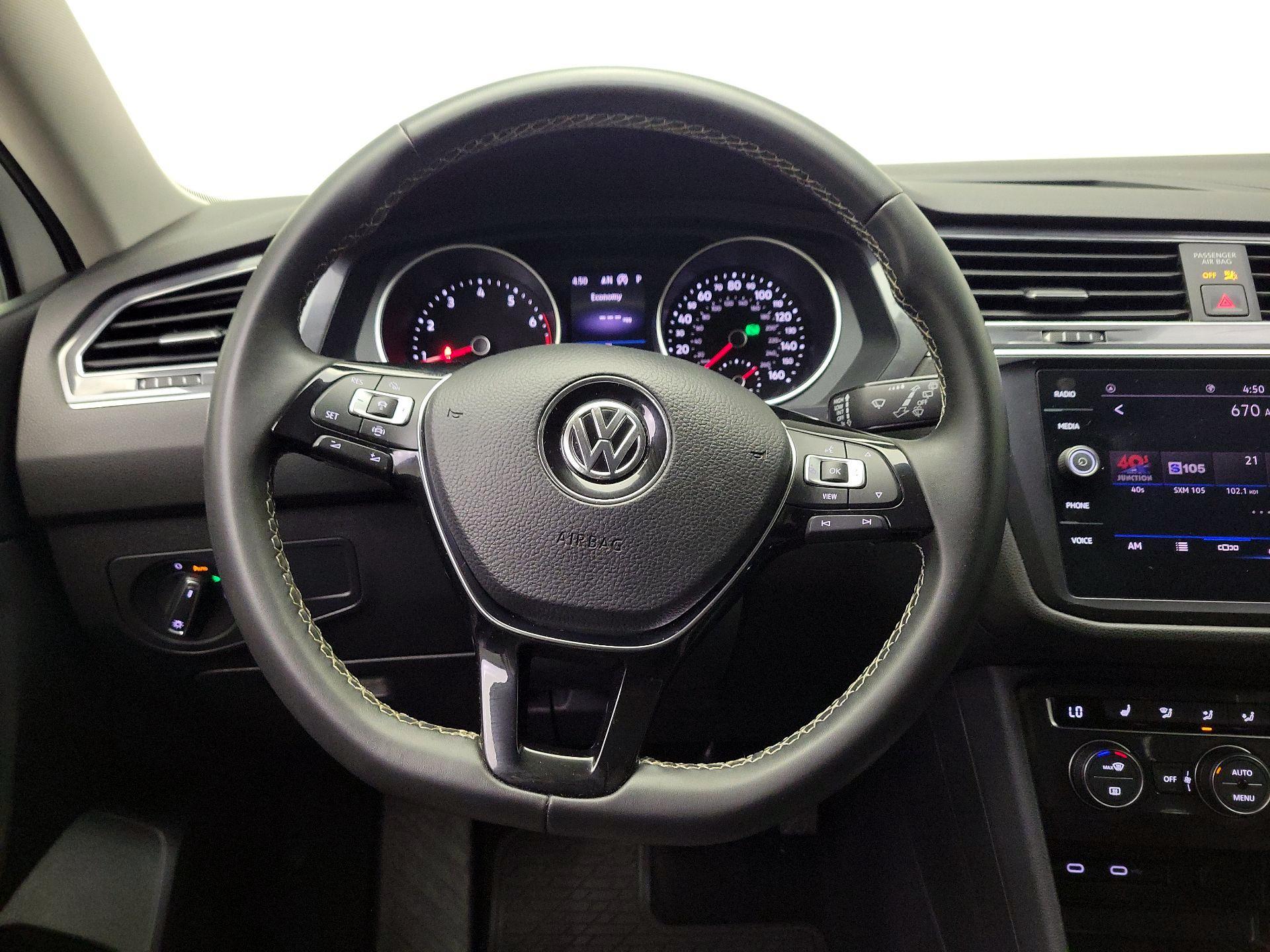 Thumbnail: 2021 Volkswagen Tiguan - 10