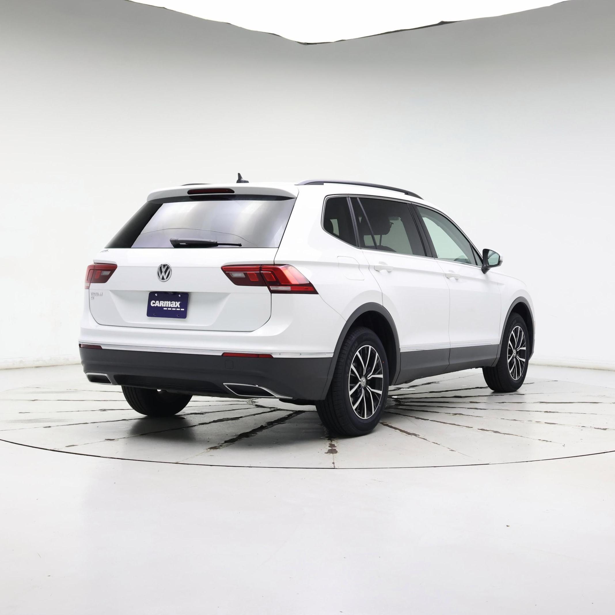 Thumbnail: 2021 Volkswagen Tiguan - 8