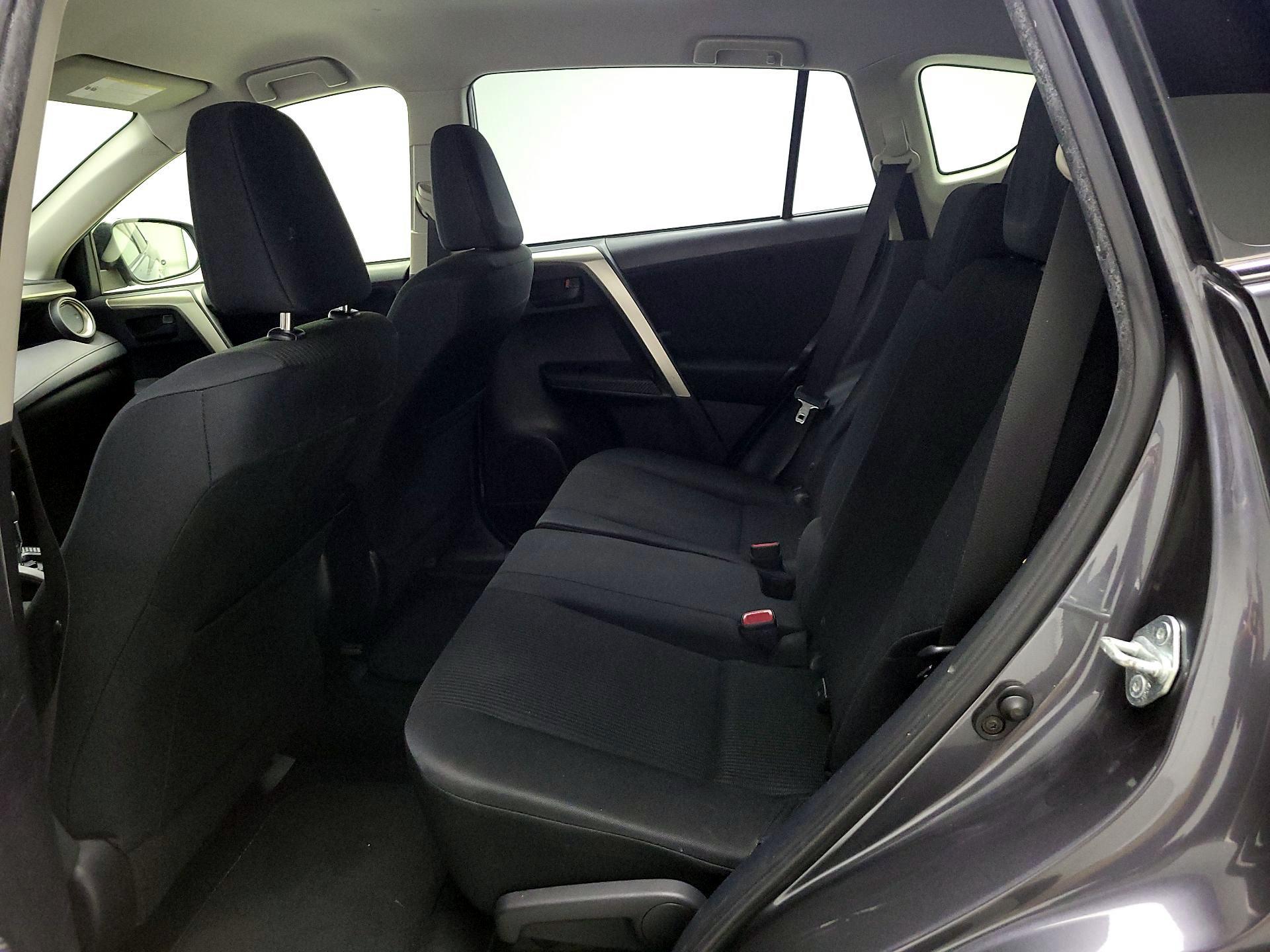 Thumbnail: 2015 Toyota RAV4 - 19