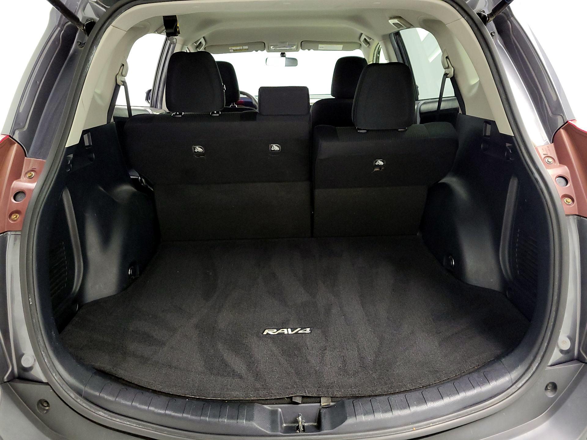 Thumbnail: 2015 Toyota RAV4 - 20