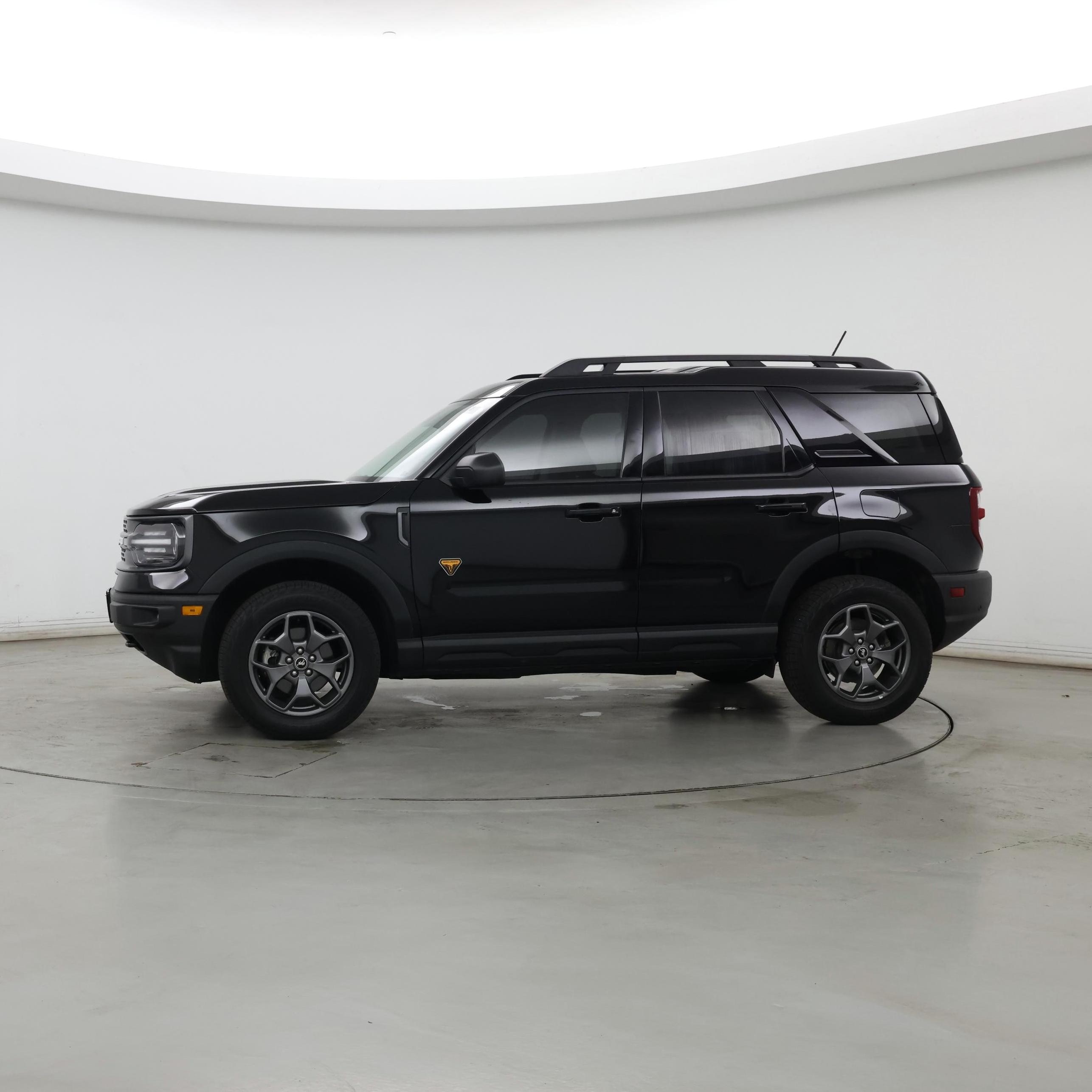 Thumbnail: 2023 Ford Bronco Sport - 3
