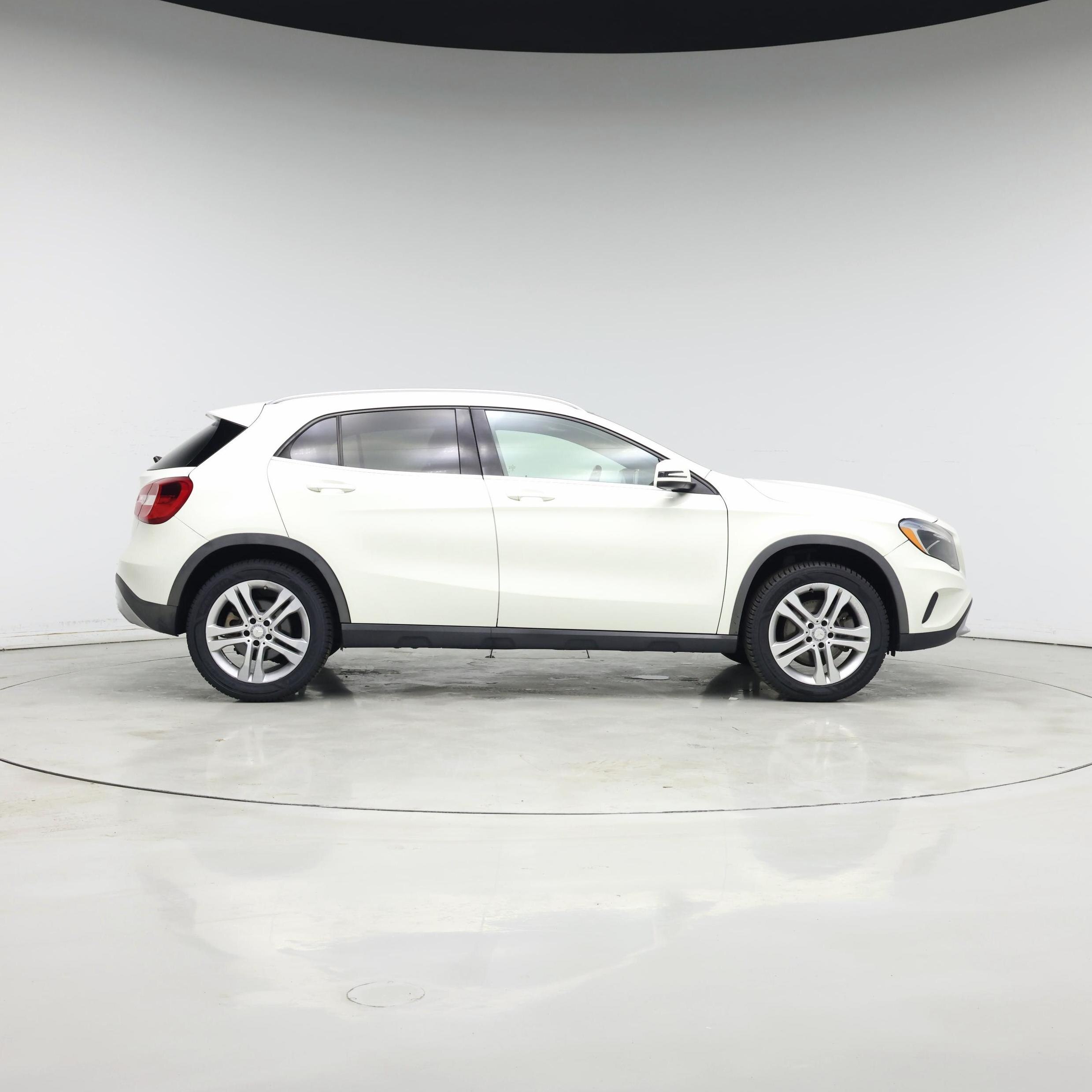 Thumbnail: 2016 Mercedes-Benz GLA - 7