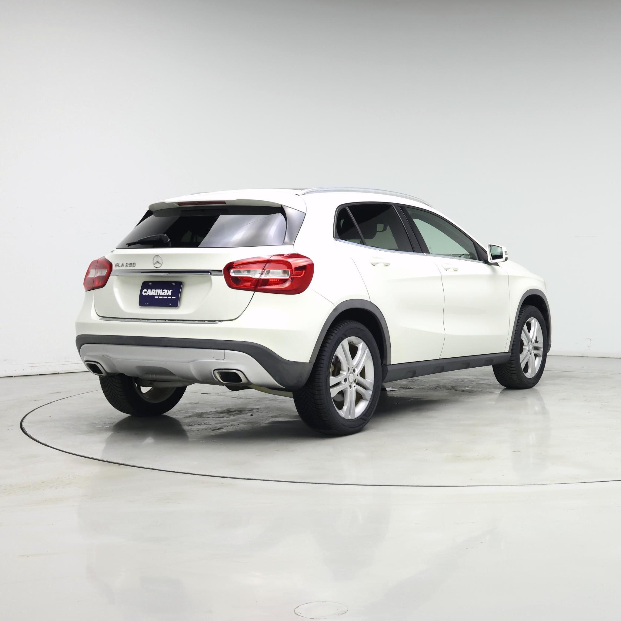 Thumbnail: 2016 Mercedes-Benz GLA - 8