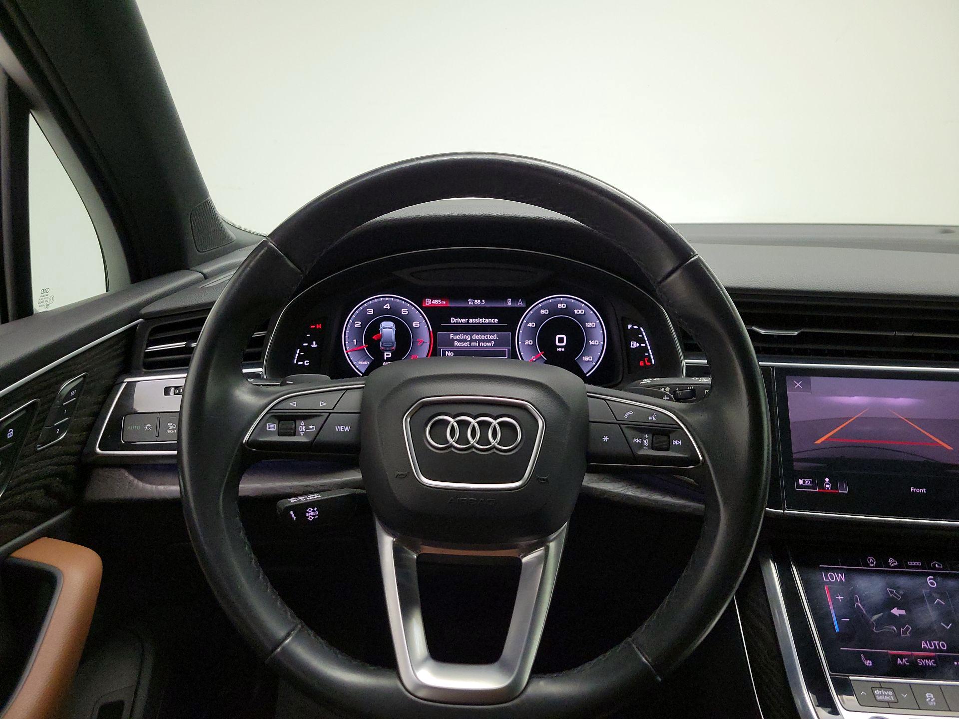 Thumbnail: 2021 Audi Q7 - 10