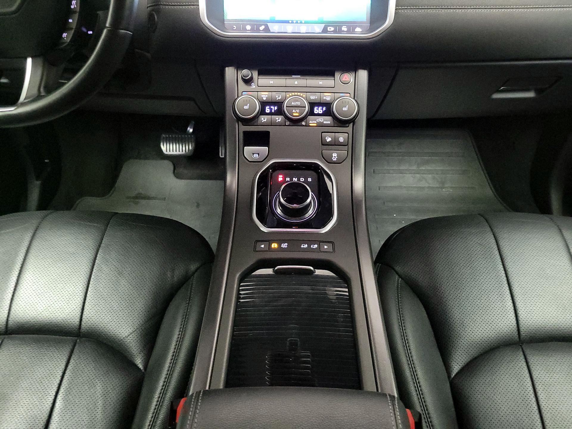 Thumbnail: 2019 Land Rover Range Rover Evoque - 18