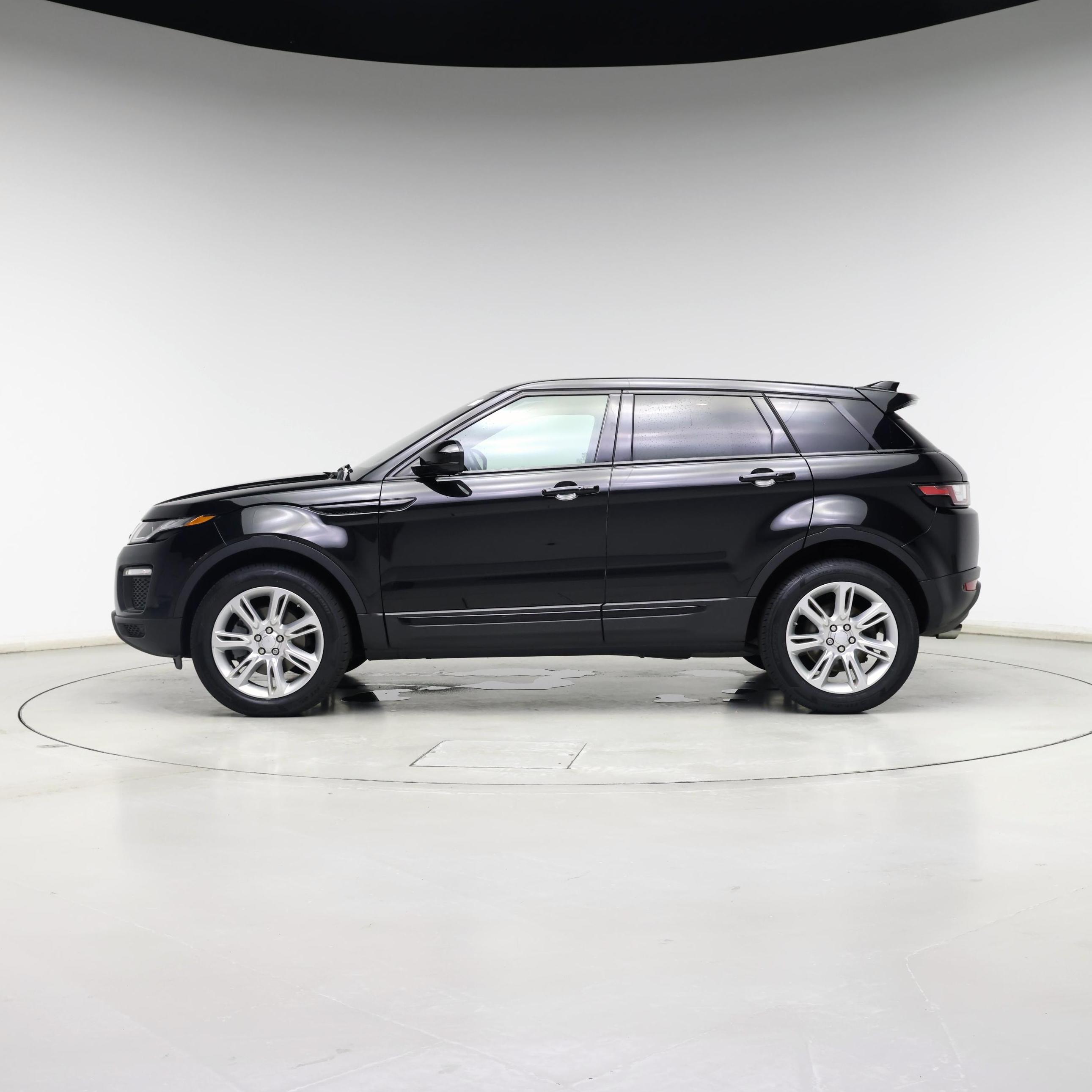 Thumbnail: 2019 Land Rover Range Rover Evoque - 3