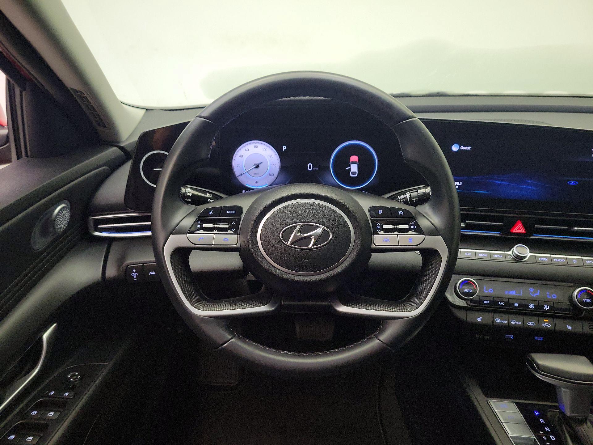 Thumbnail: 2022 Hyundai Elantra - 10