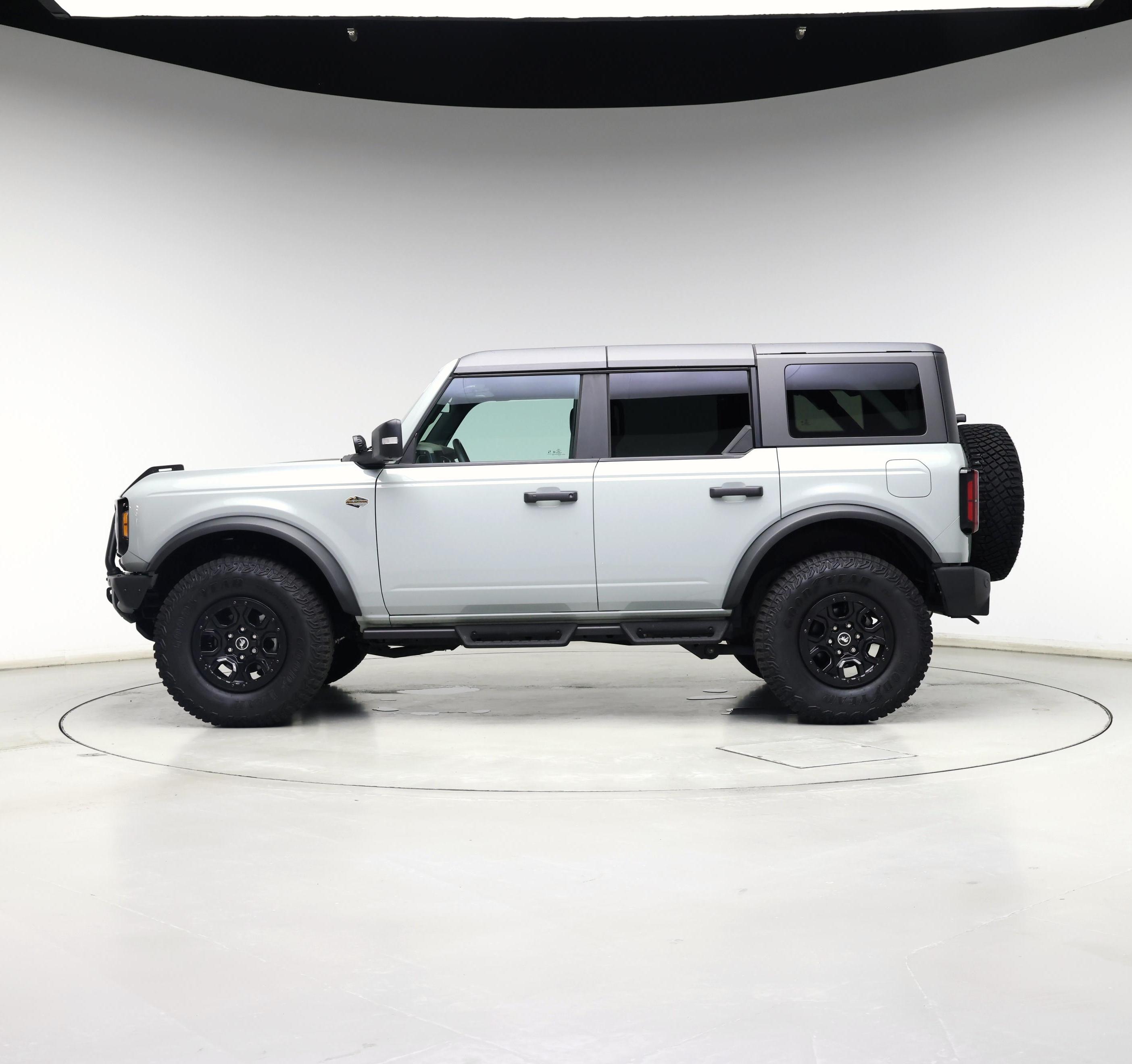 Thumbnail: 2023 Ford Bronco - 3