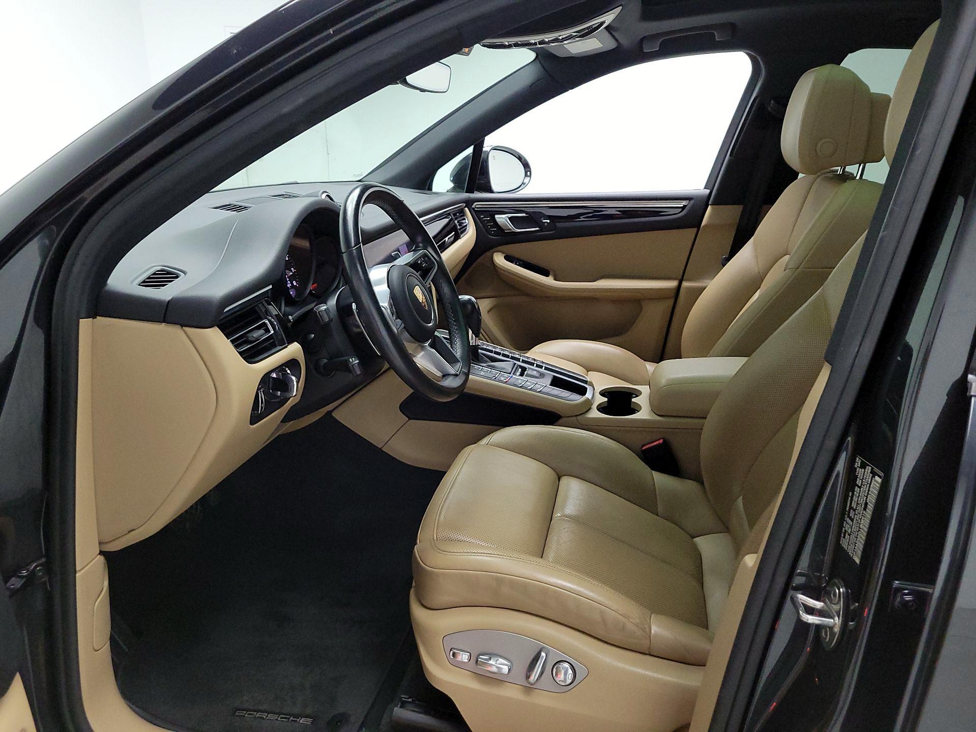 Thumbnail: 2020 Porsche Macan - 11