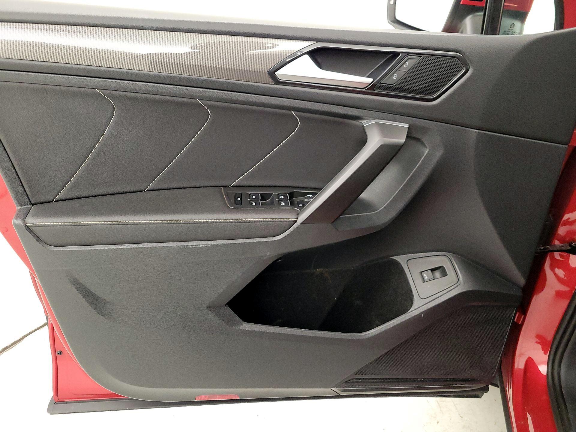 Thumbnail: 2022 Volkswagen Tiguan - 12