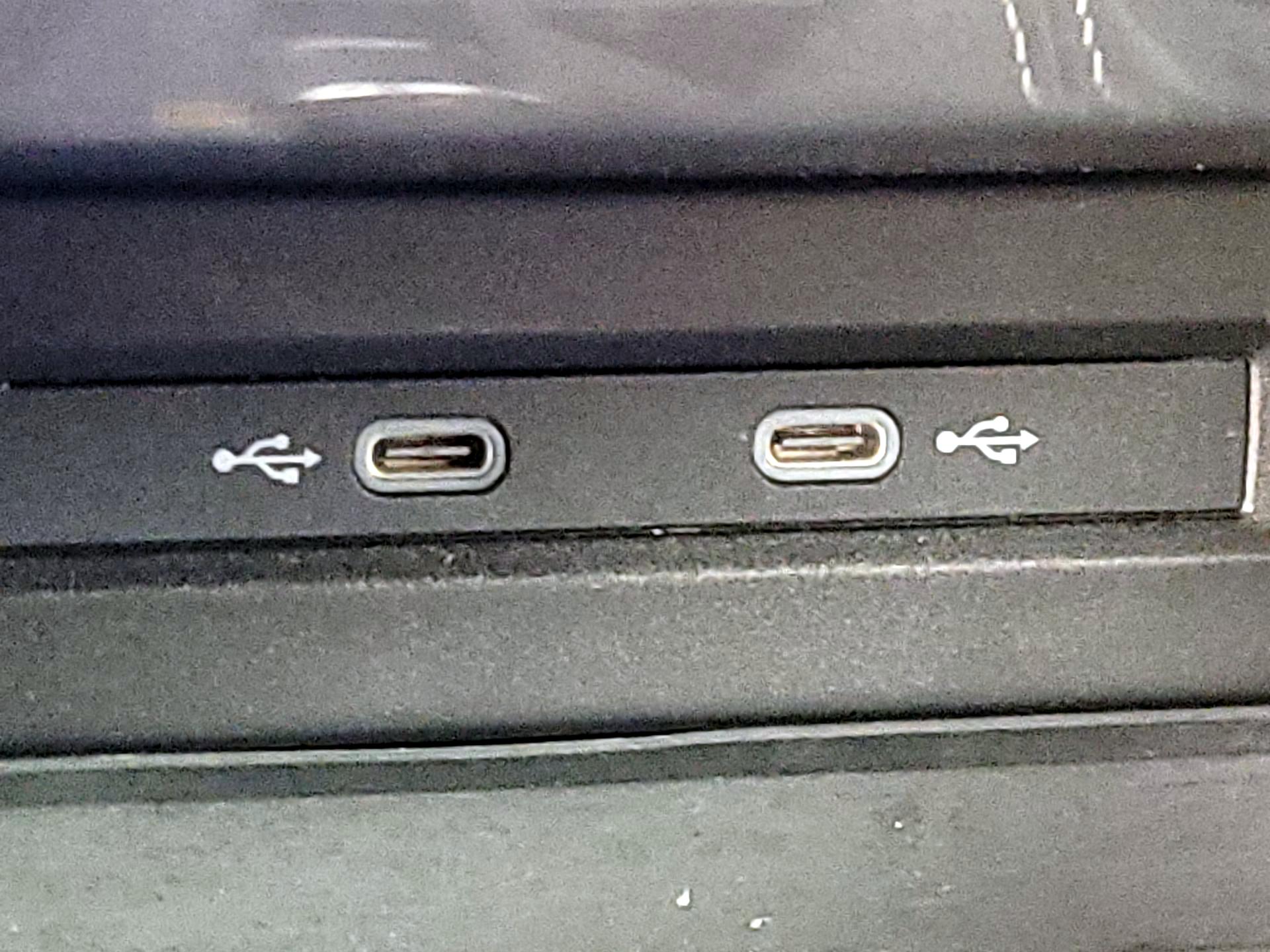 Thumbnail: 2022 Volkswagen Tiguan - 18