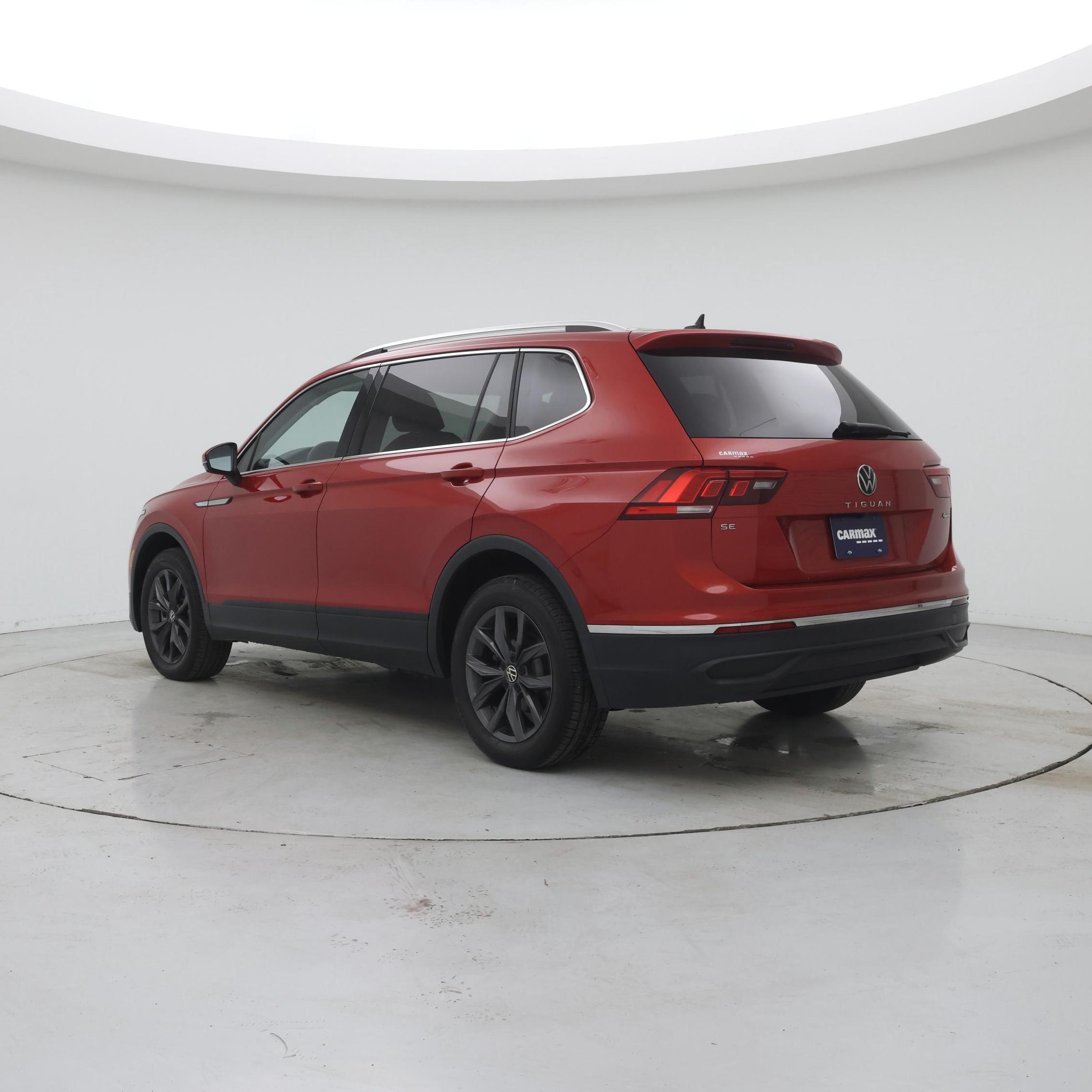 Thumbnail: 2022 Volkswagen Tiguan - 2