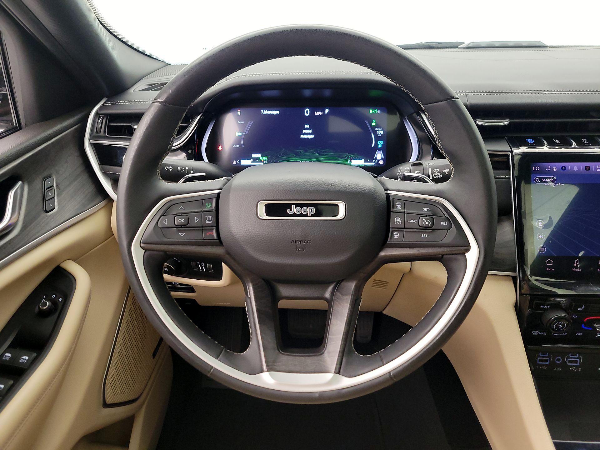 Thumbnail: 2022 Jeep Grand Cherokee - 10