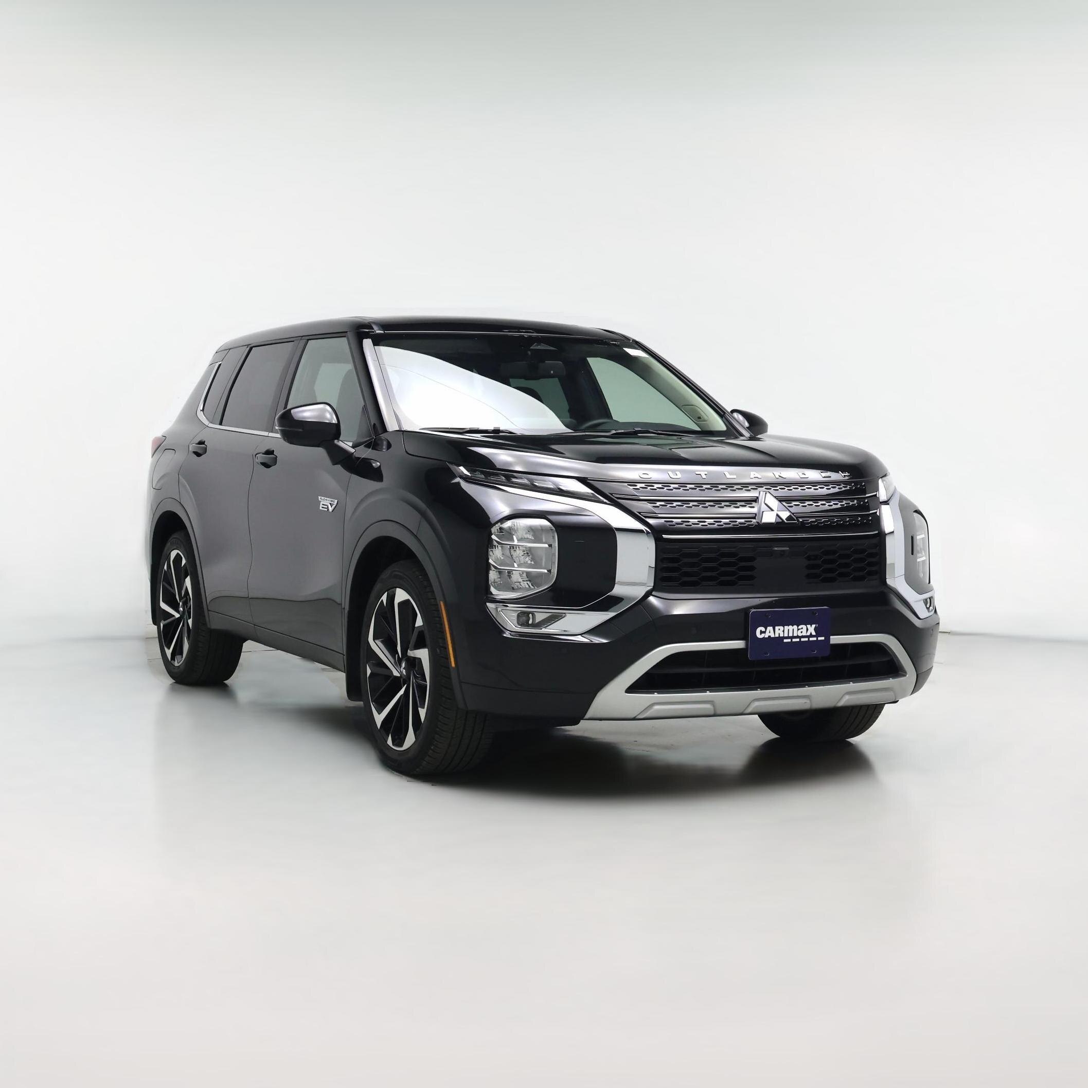 Thumbnail: 2023 Mitsubishi Outlander - 1