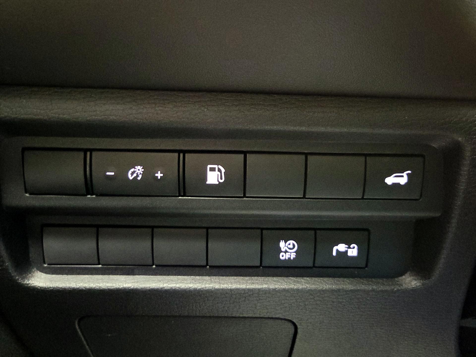 Thumbnail: 2023 Mitsubishi Outlander - 13