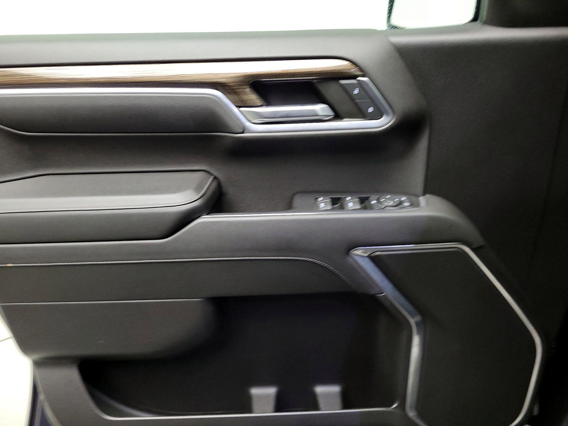 Thumbnail: 2022 Chevrolet Silverado 1500 - 12