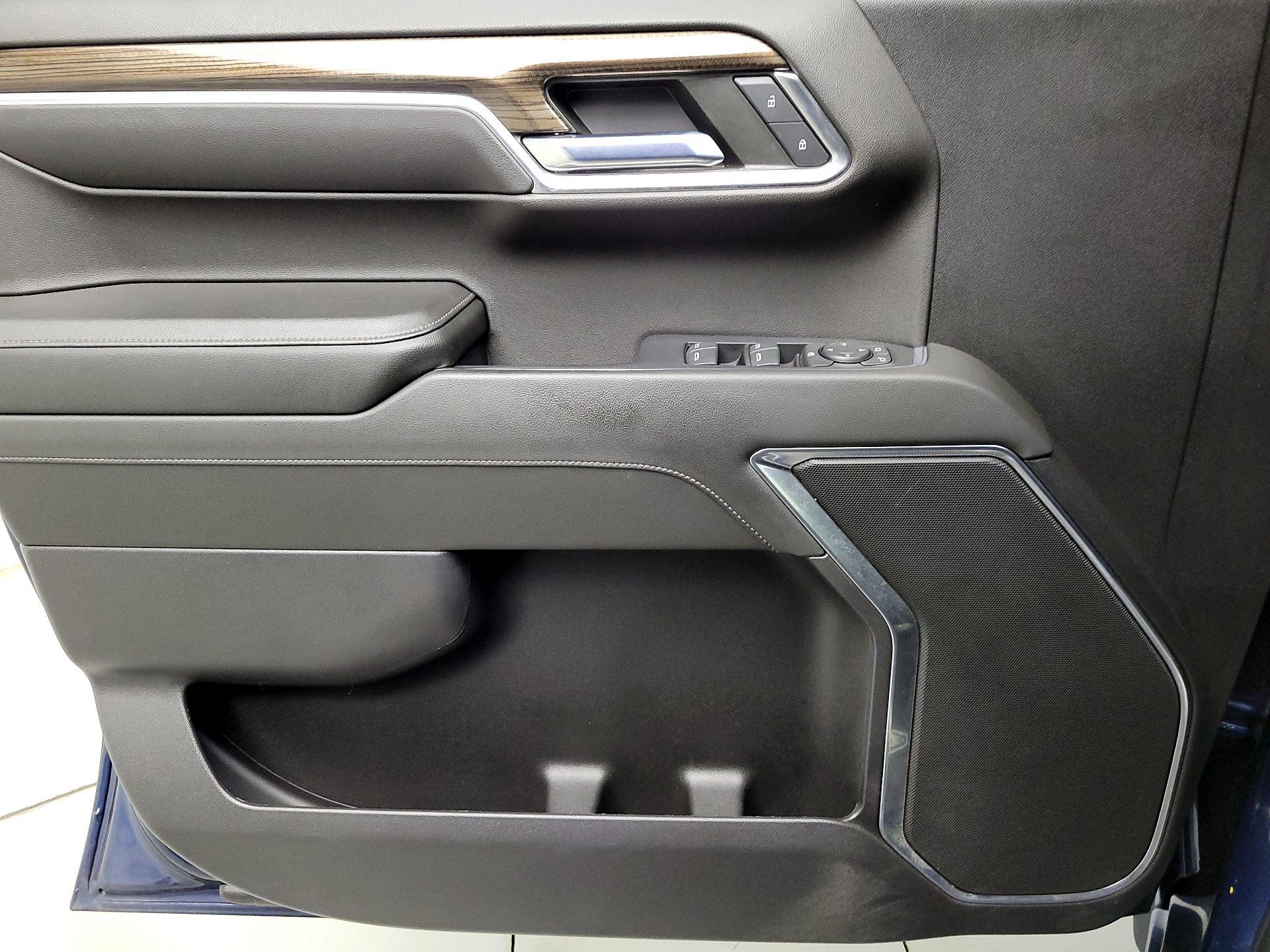 Thumbnail: 2022 Chevrolet Silverado 1500 - 12