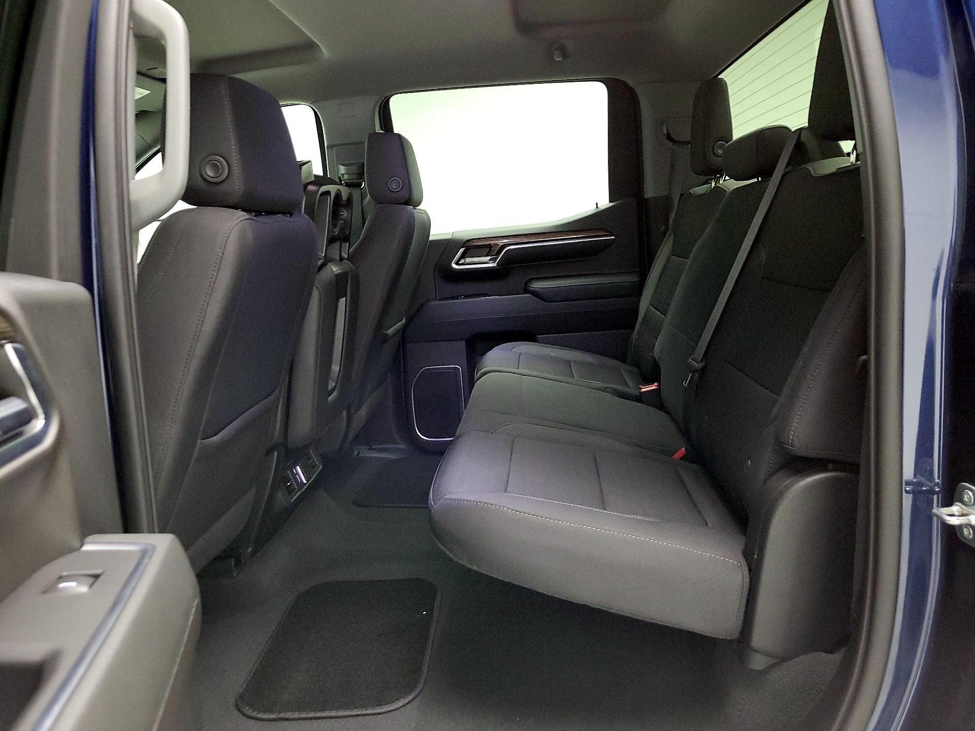 Thumbnail: 2022 Chevrolet Silverado 1500 - 18