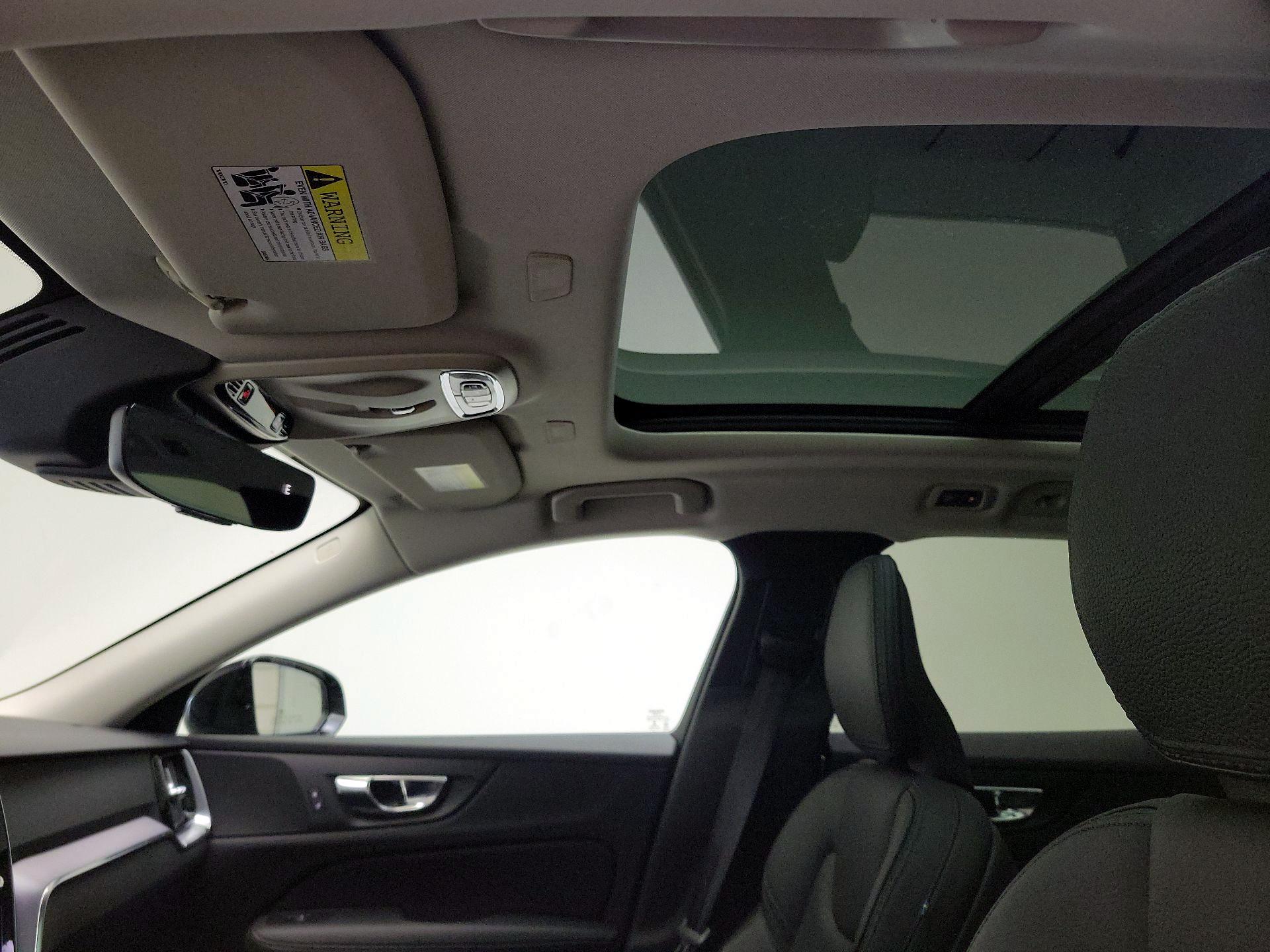 Thumbnail: 2020 Volvo S60 - 20
