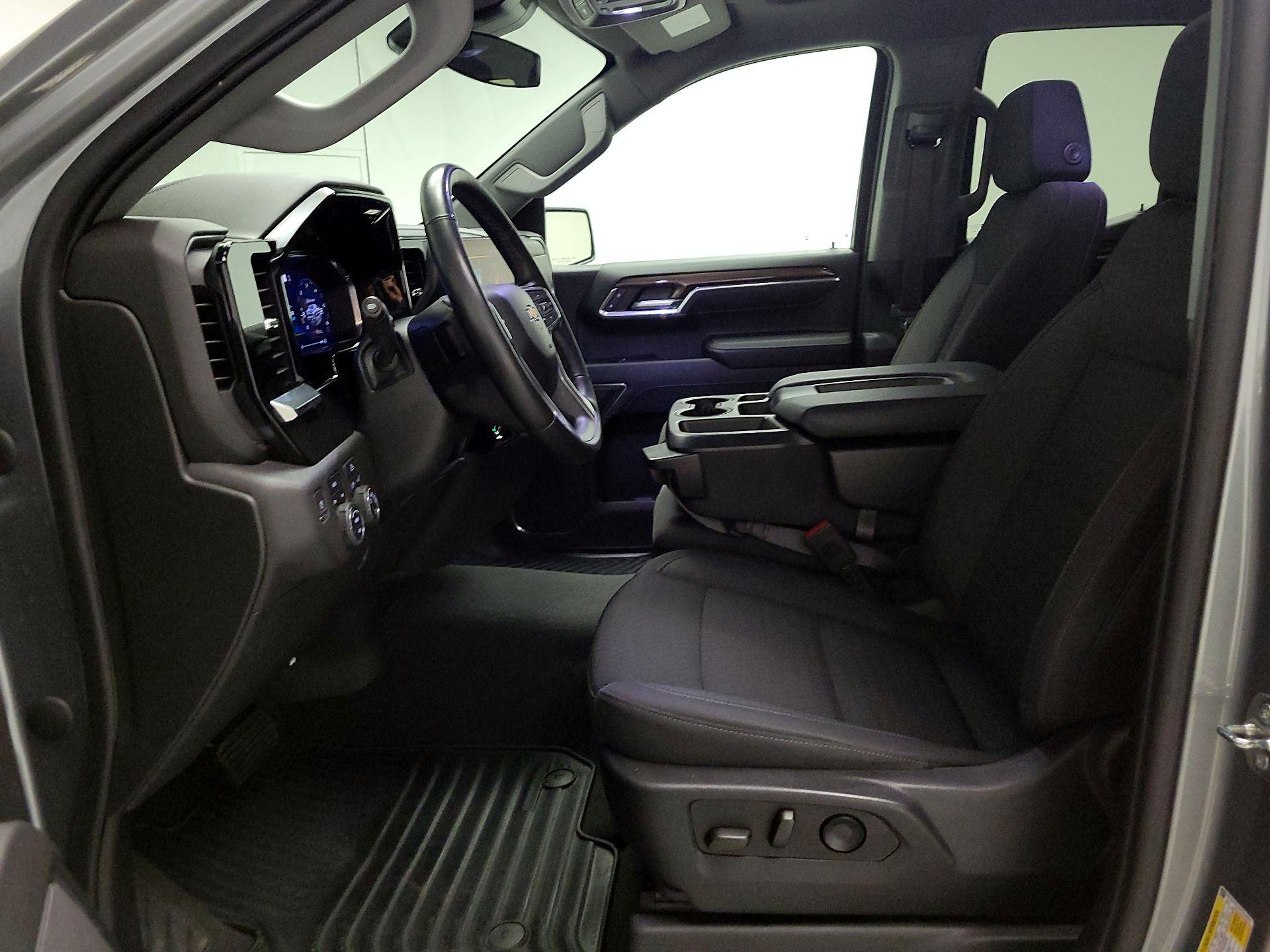 Thumbnail: 2023 Chevrolet Silverado 1500 - 11