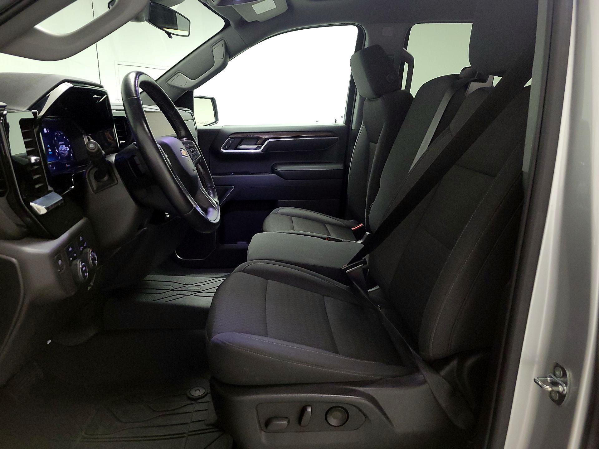 Thumbnail: 2022 Chevrolet Silverado 1500 - 11
