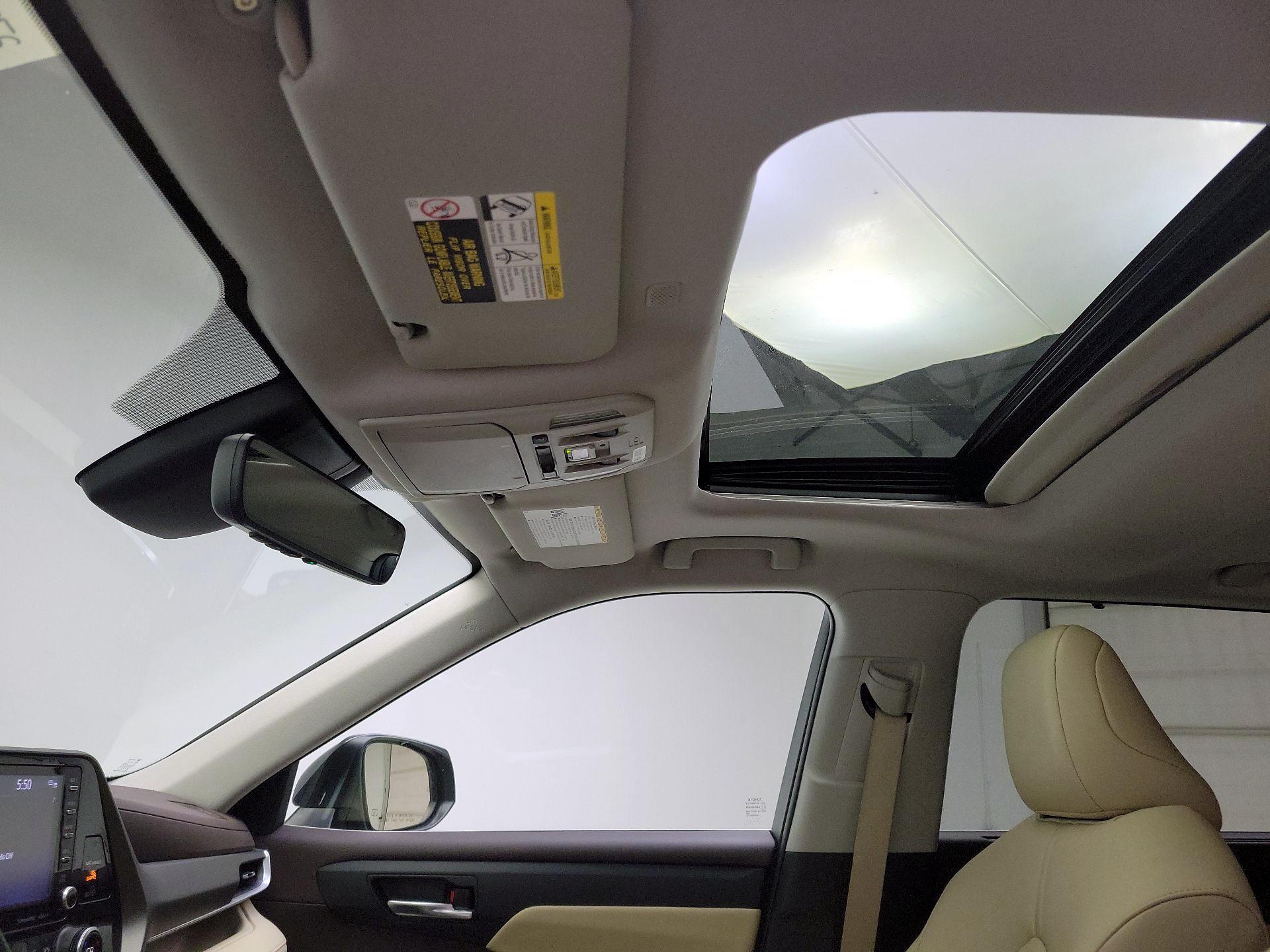 Thumbnail: 2021 Toyota Highlander - 19