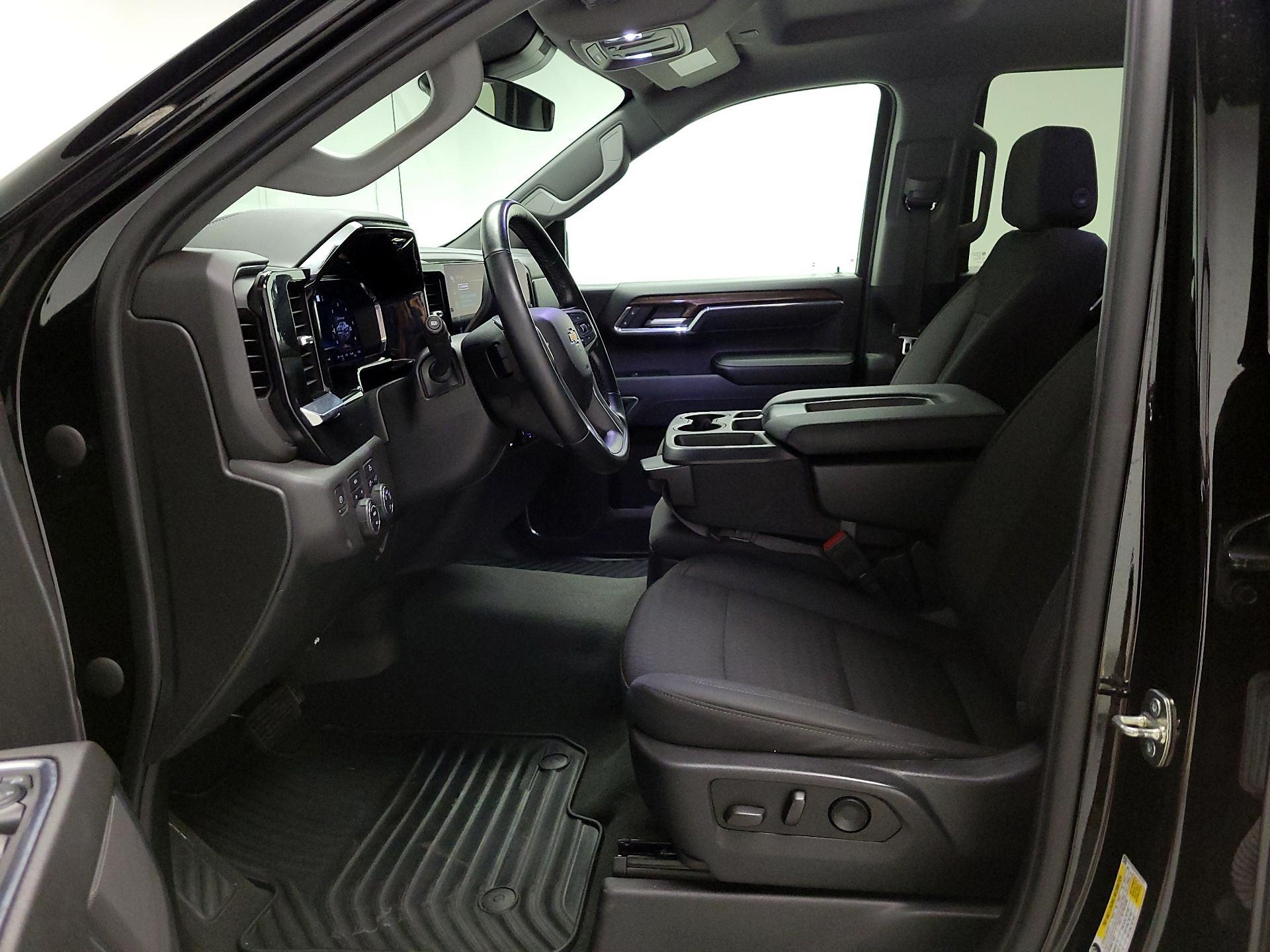 Thumbnail: 2023 Chevrolet Silverado 1500 - 11