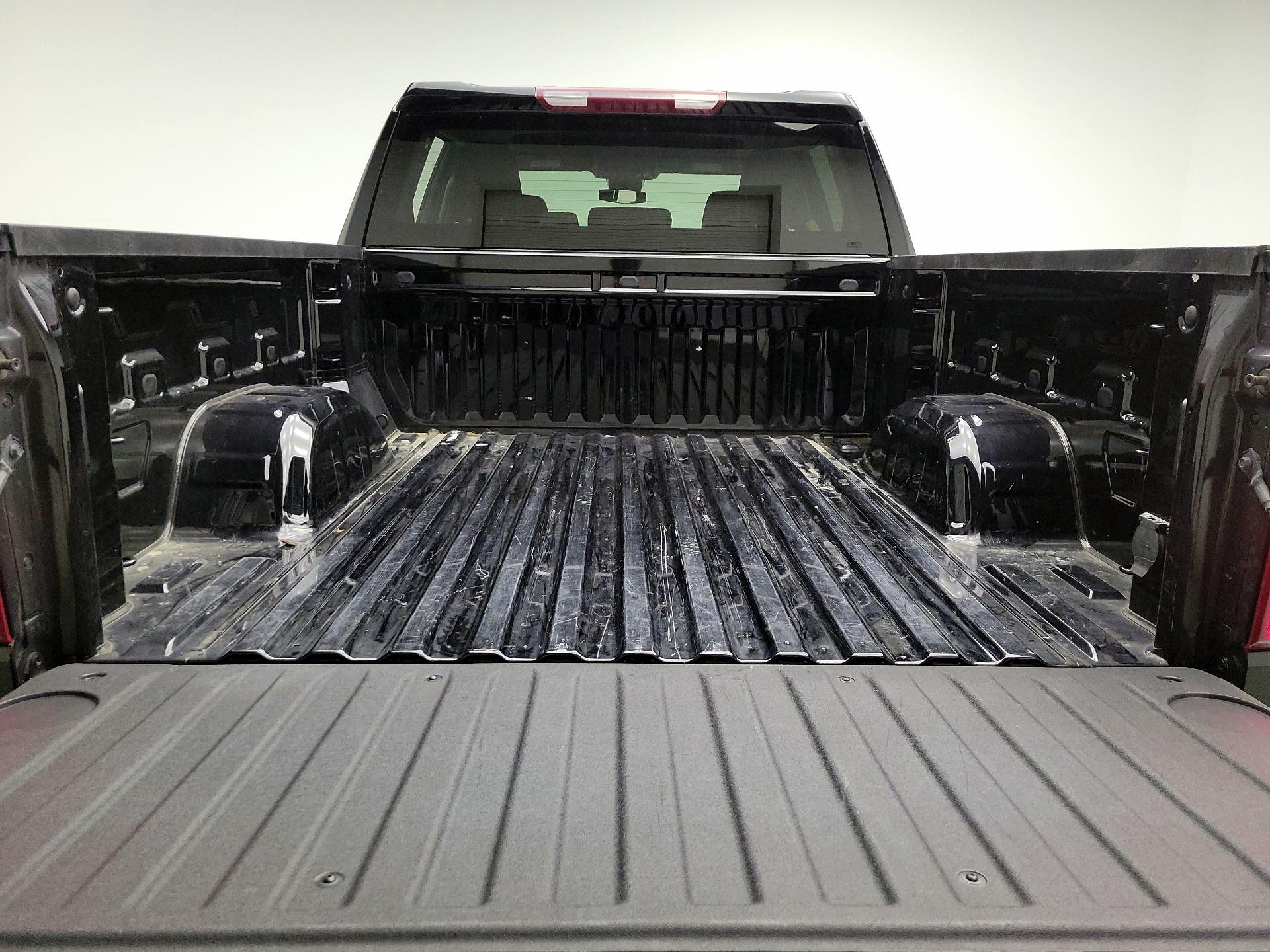Thumbnail: 2023 Chevrolet Silverado 1500 - 20