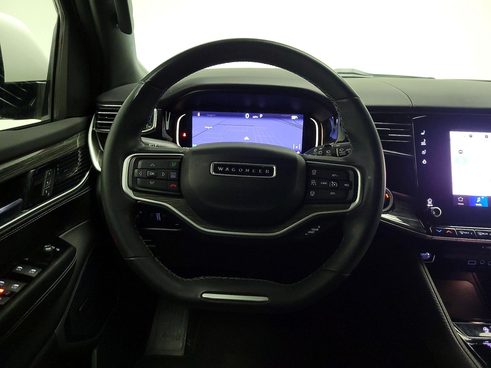 2022 Jeep Wagoneer Series II - Photo 11