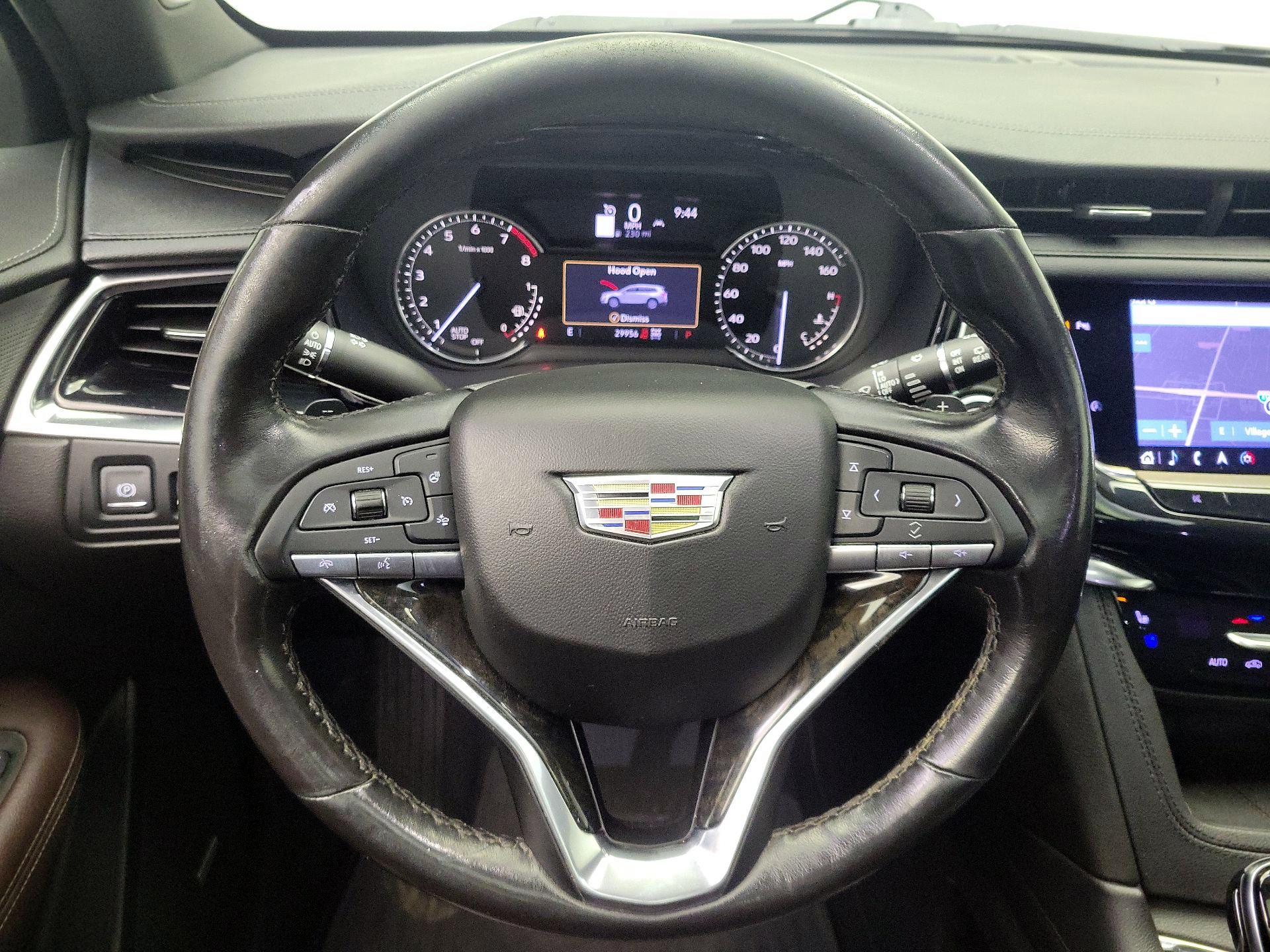 Thumbnail: 2022 Cadillac XT6 - 10
