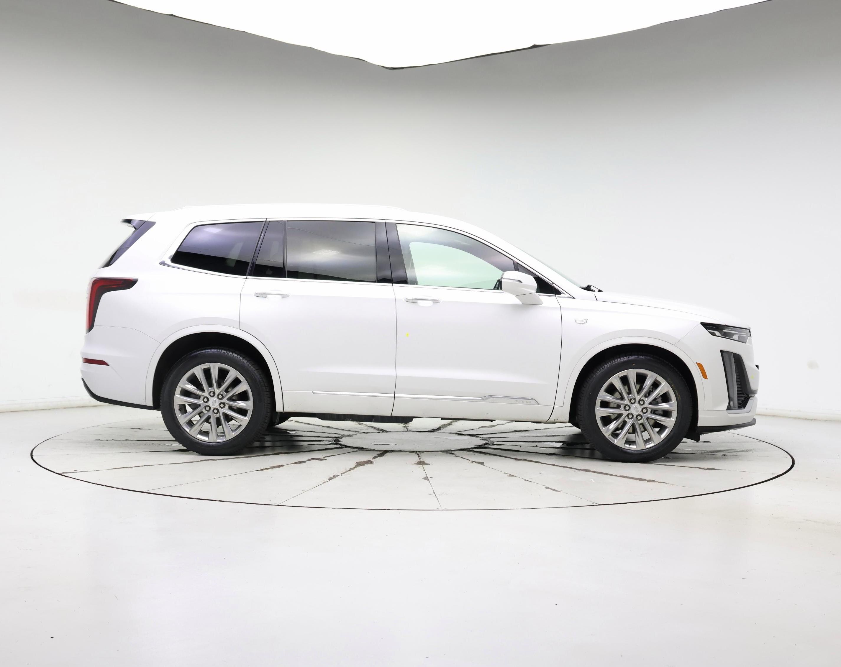 Thumbnail: 2022 Cadillac XT6 - 7