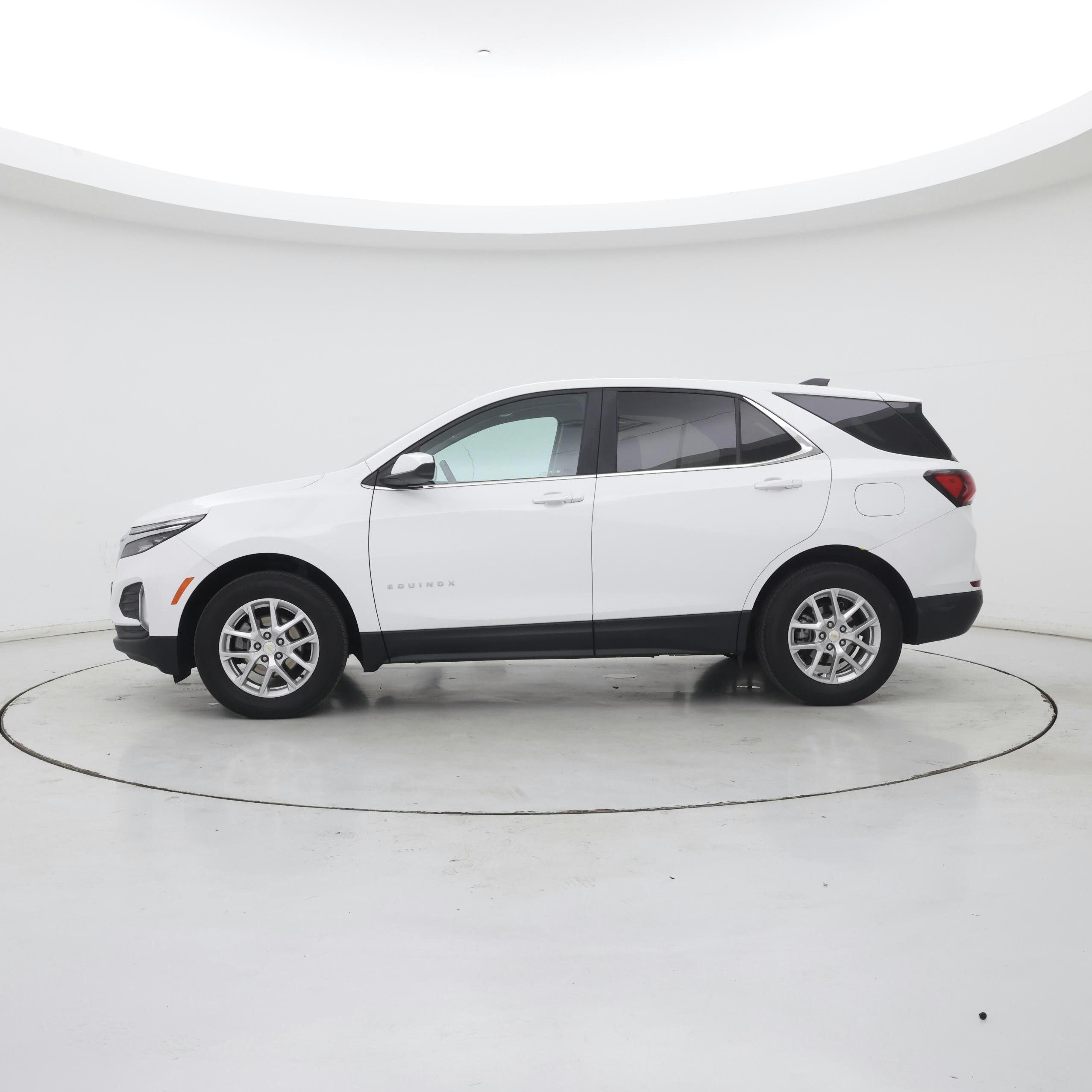 Thumbnail: 2023 Chevrolet Equinox - 3