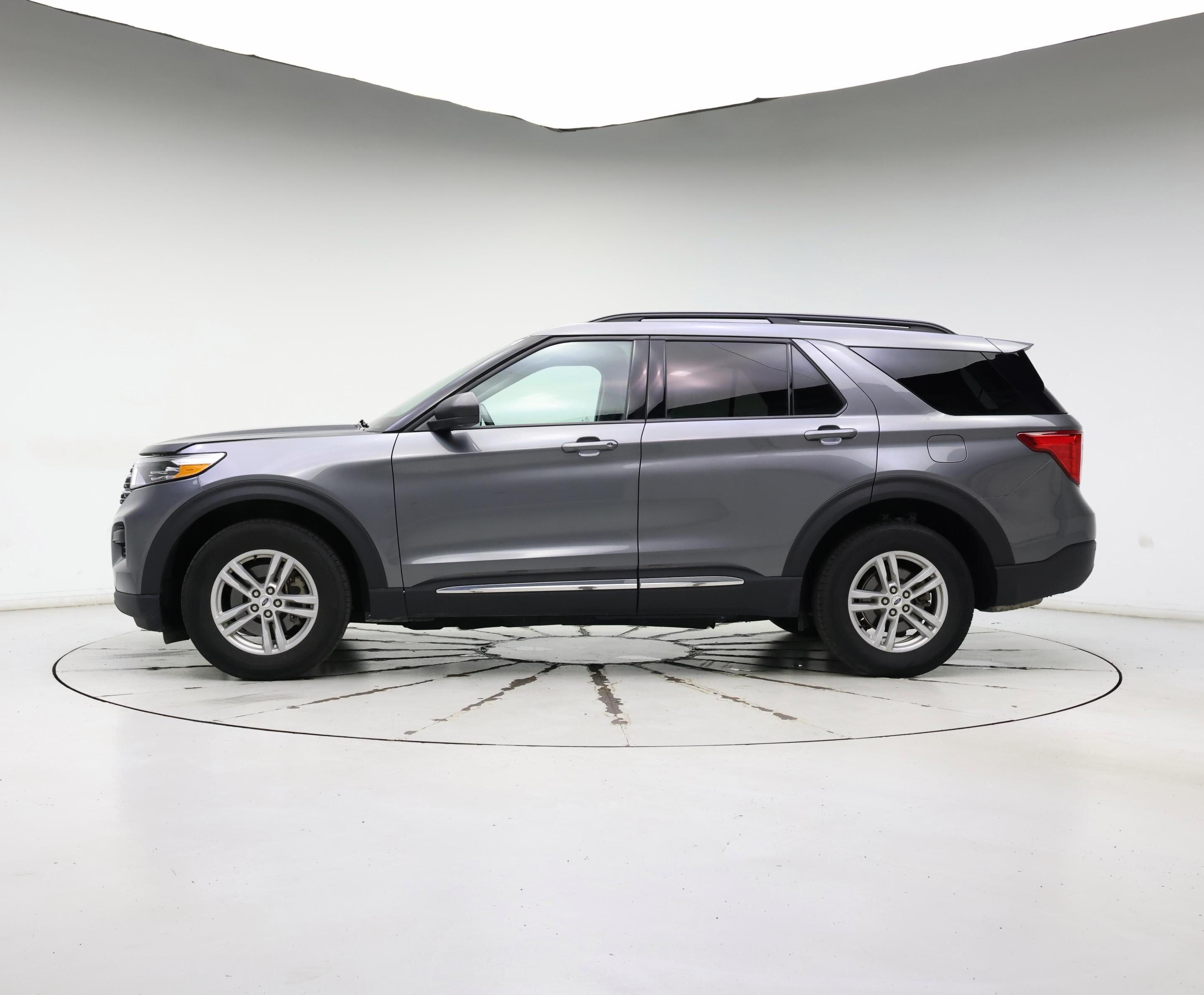 Thumbnail: 2023 Ford Explorer - 3