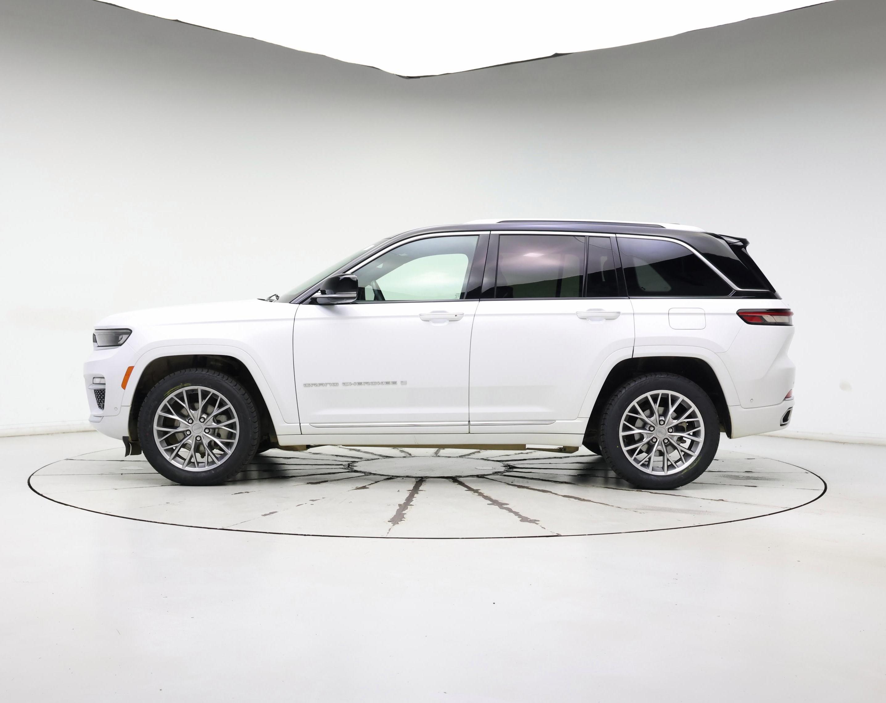 Thumbnail: 2023 Jeep Grand Cherokee - 3